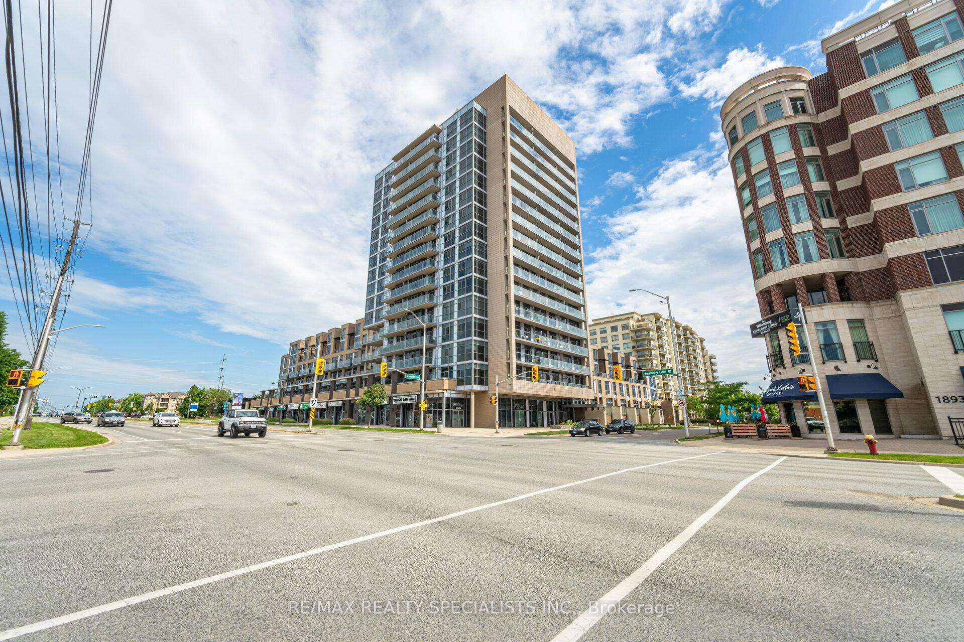 3 Bedrooms Condo at 1940 Ironstone, Burlington For sale