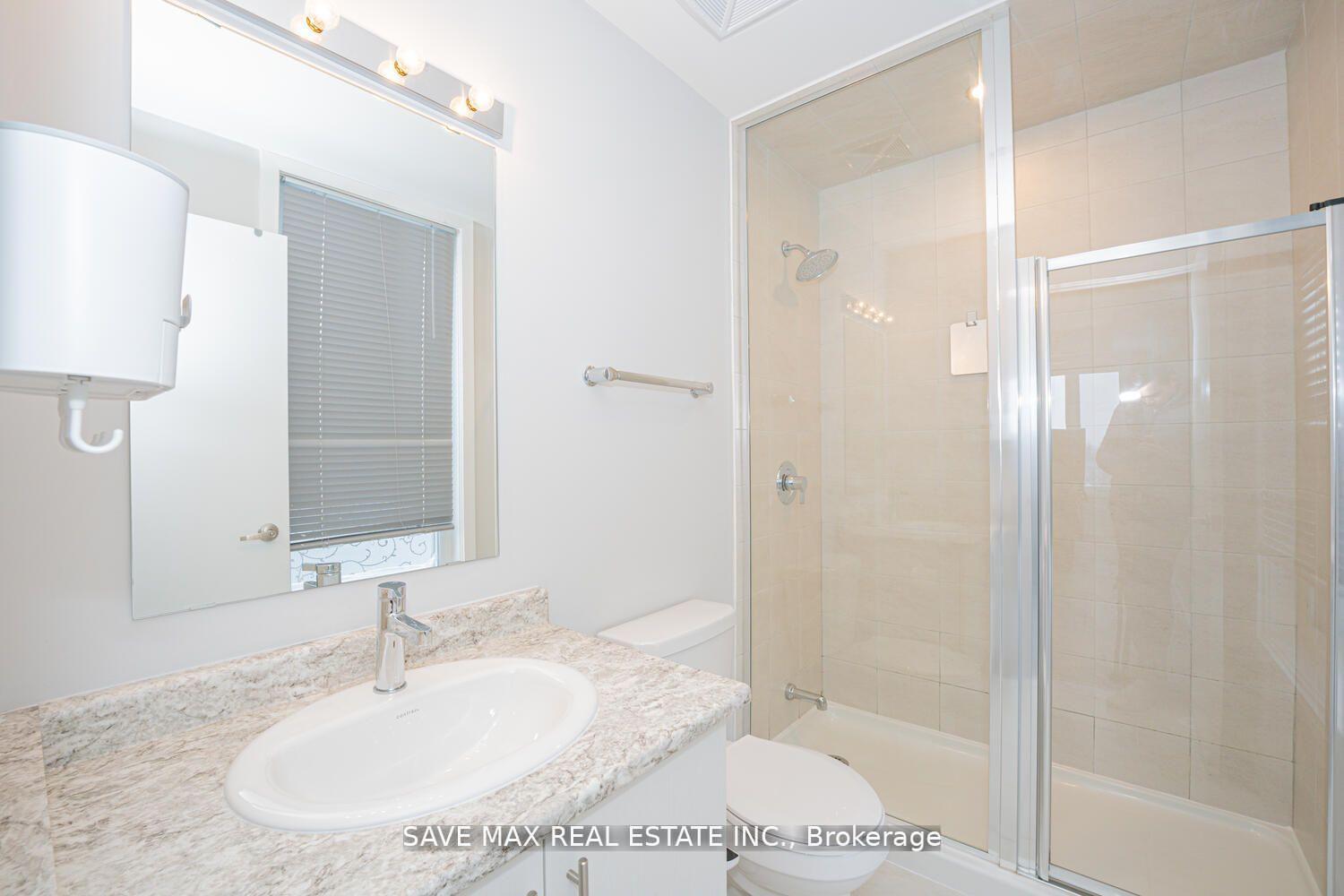 2 Bedrooms Condo at 3472 Widdicombe, Mississauga For sale