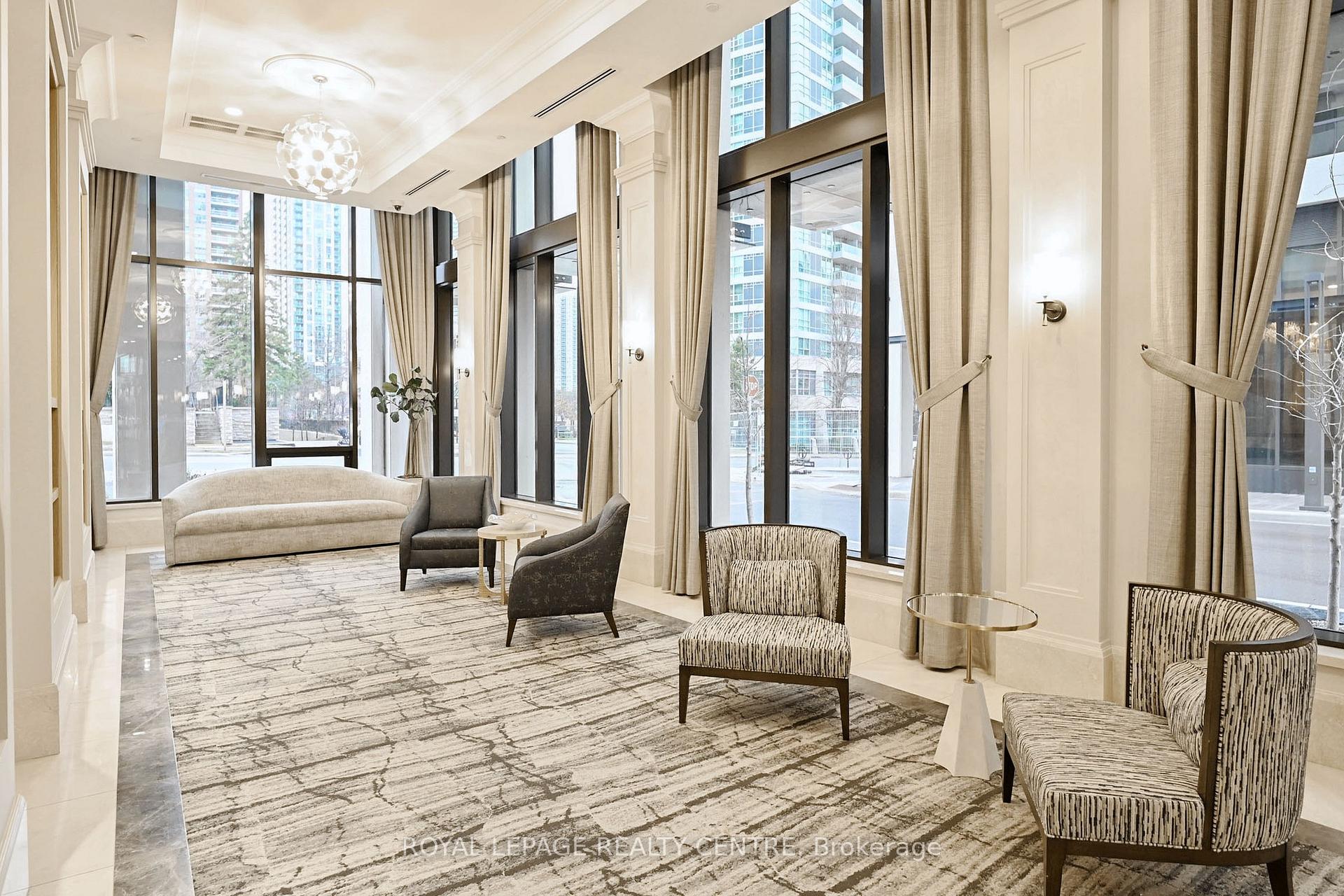 2 Bedrooms Condo at 36 ELM,  Mississauga For sale