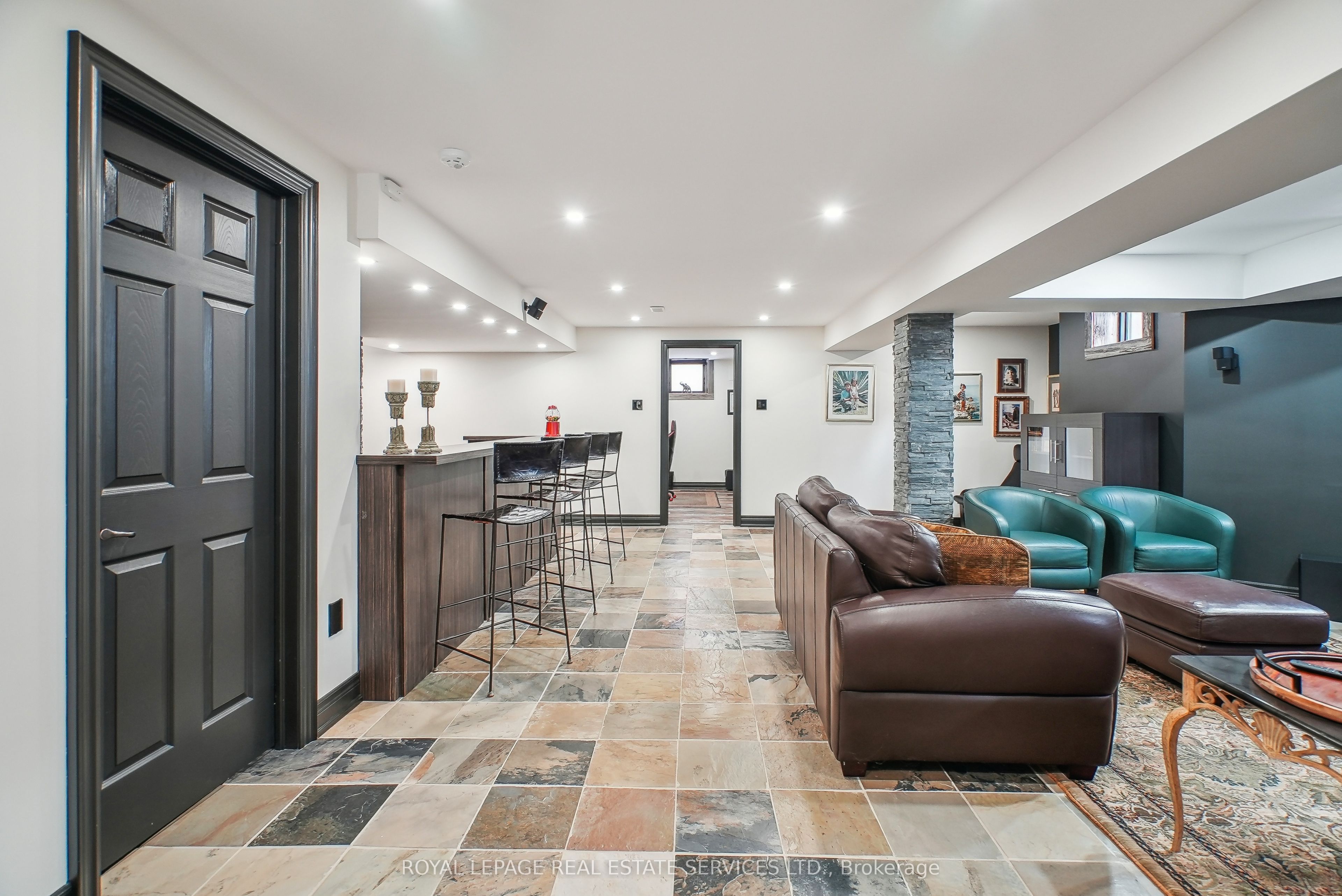 16 Arborglen Drive