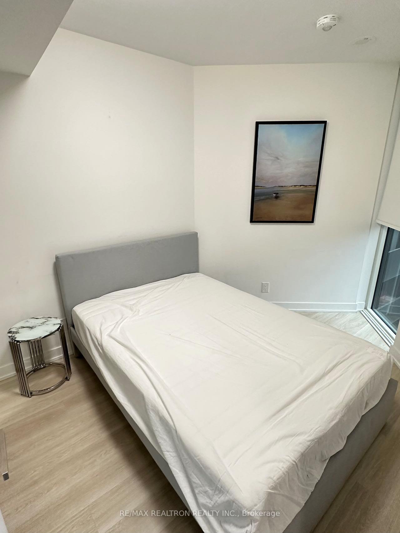 2 Bedrooms Condo at 30 Tretti,  Toronto For sale