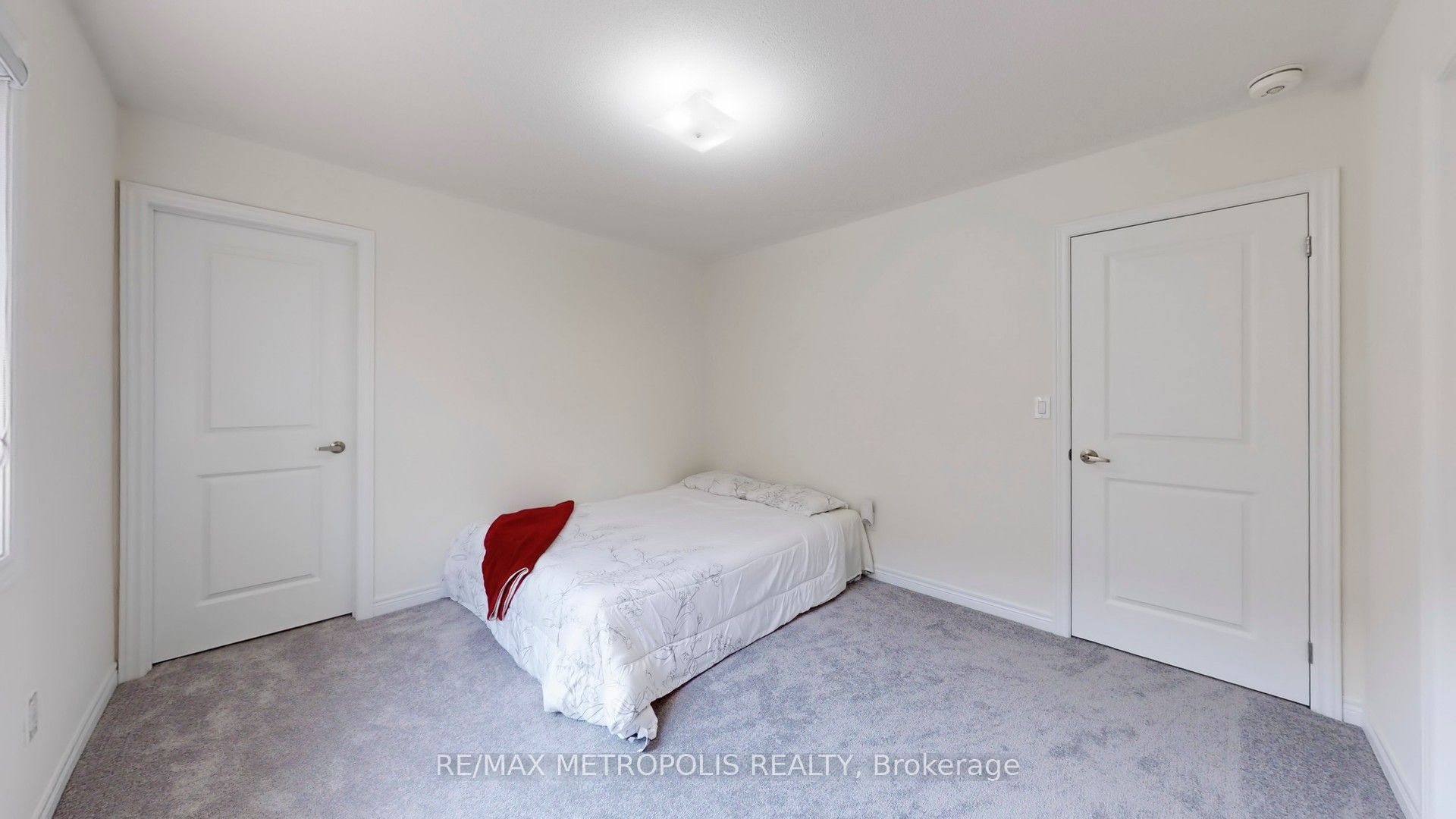 1315 Davis Loop