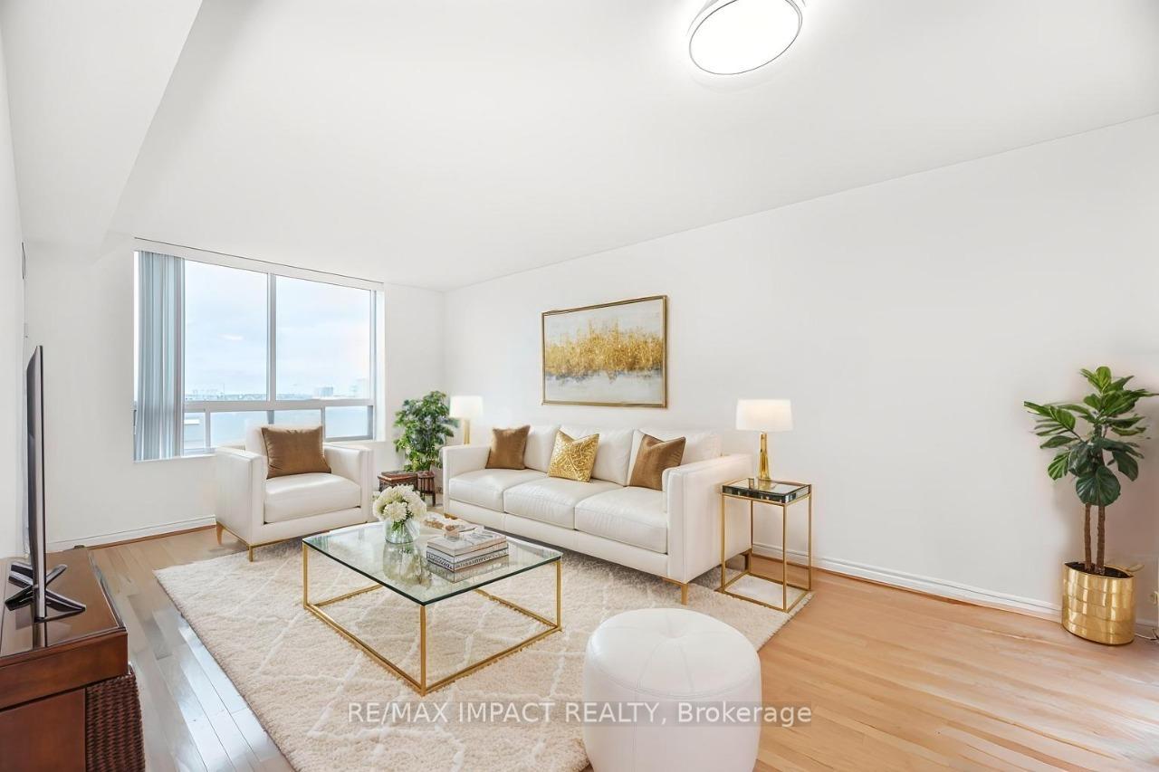 1 Bedroom Condo at 123 Omni, Toronto For sale