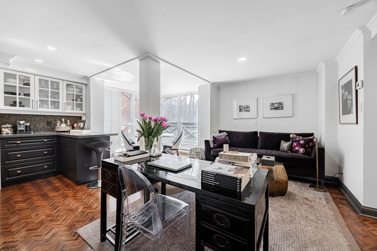 105 Heath Street W 1