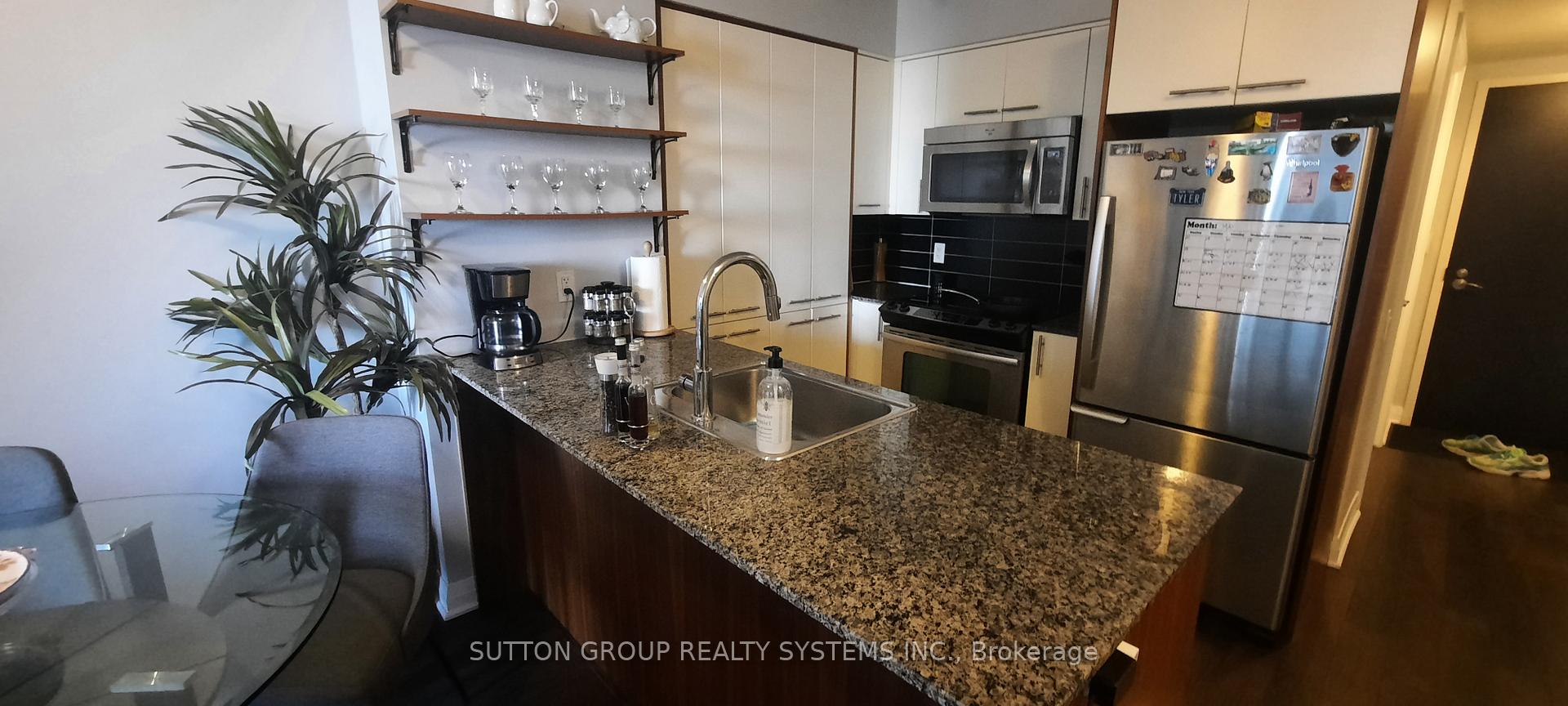 1 Bedroom Condo at 5 Valhalla Inn, Toronto For sale