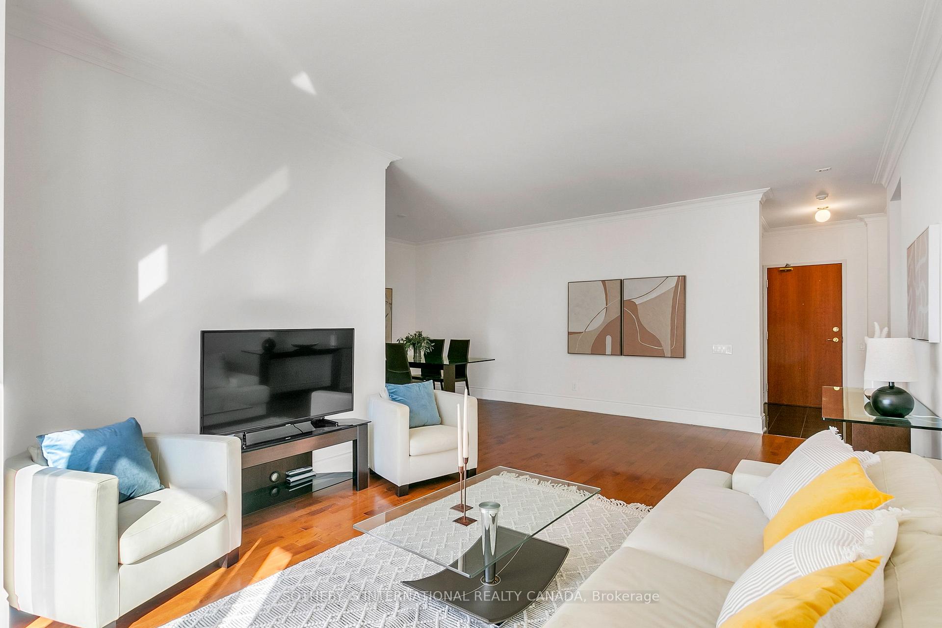 3 Bedrooms Condo at 55 Delisle,  Toronto For sale