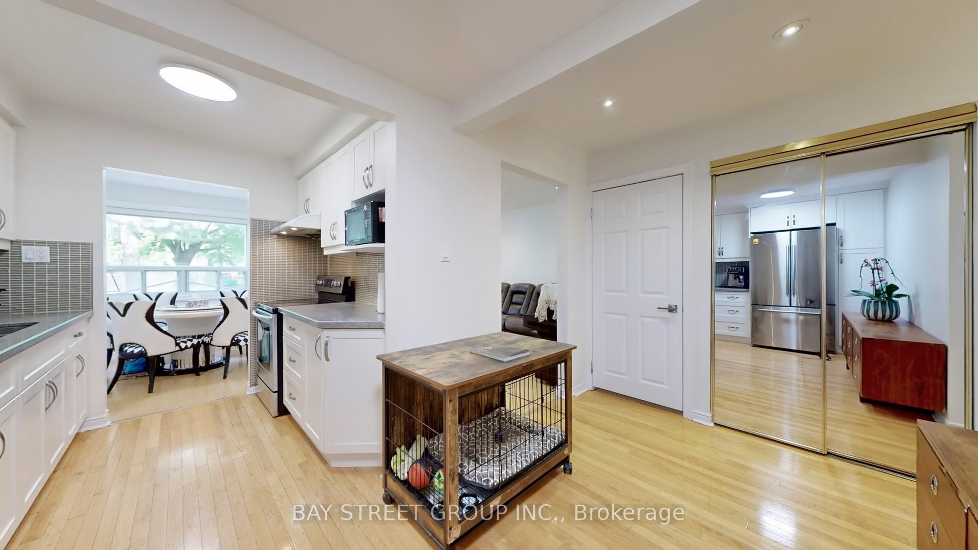 3 Bedrooms Condo at 99 Brimwood, Toronto For sale