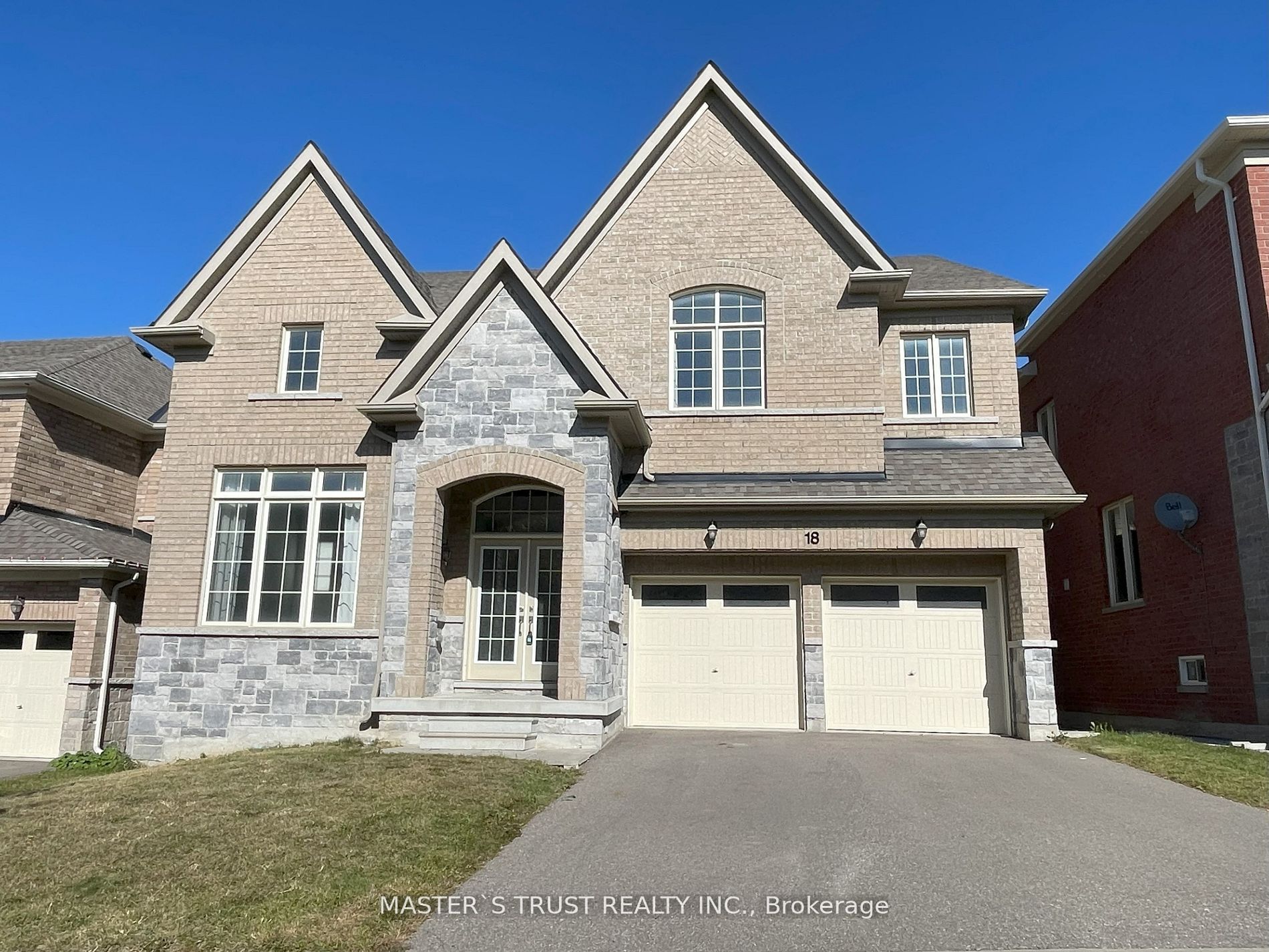 18 CLIFFORD FAIRBARN Drive, East Gwillimbury, ON L9N 0S1