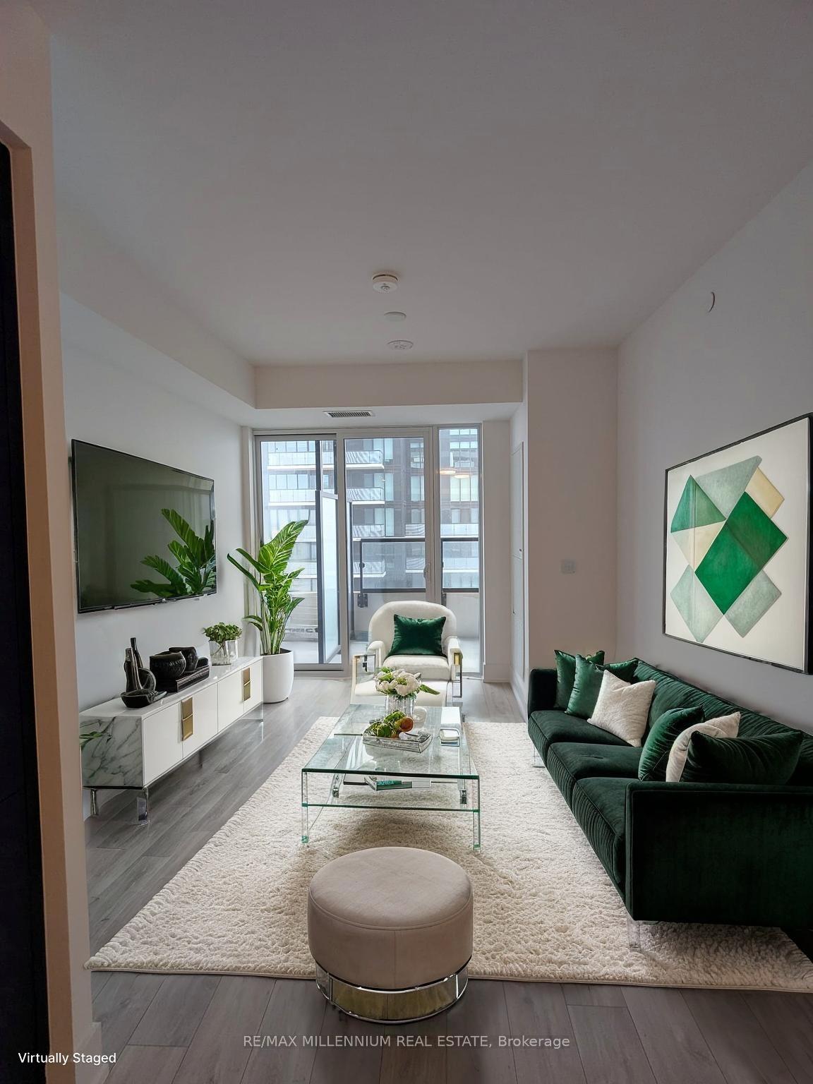 1 Bedroom Condo at 10 Inn on the park, Toronto For sale