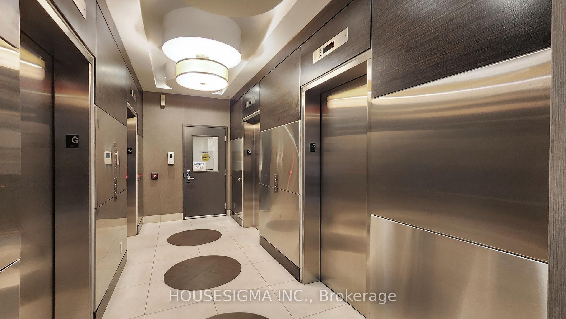 2 Bedrooms Condo at 190 Borough,  Toronto For sale