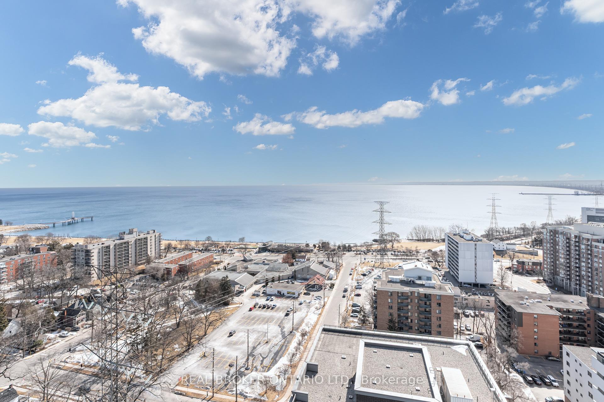 2 Bedrooms Condo at 500 Brock,  Burlington For sale