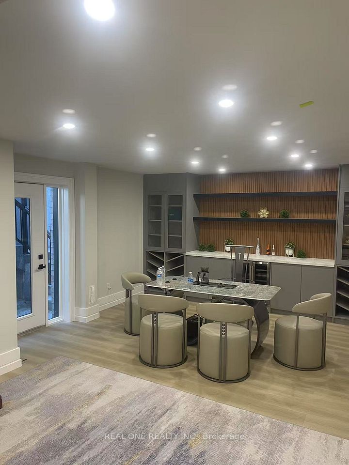 21 Sherwood Forest Drive