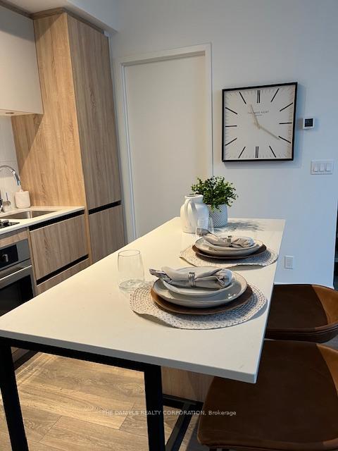 3 Bedrooms Condo at 7950 Bathurst,  Vaughan For sale