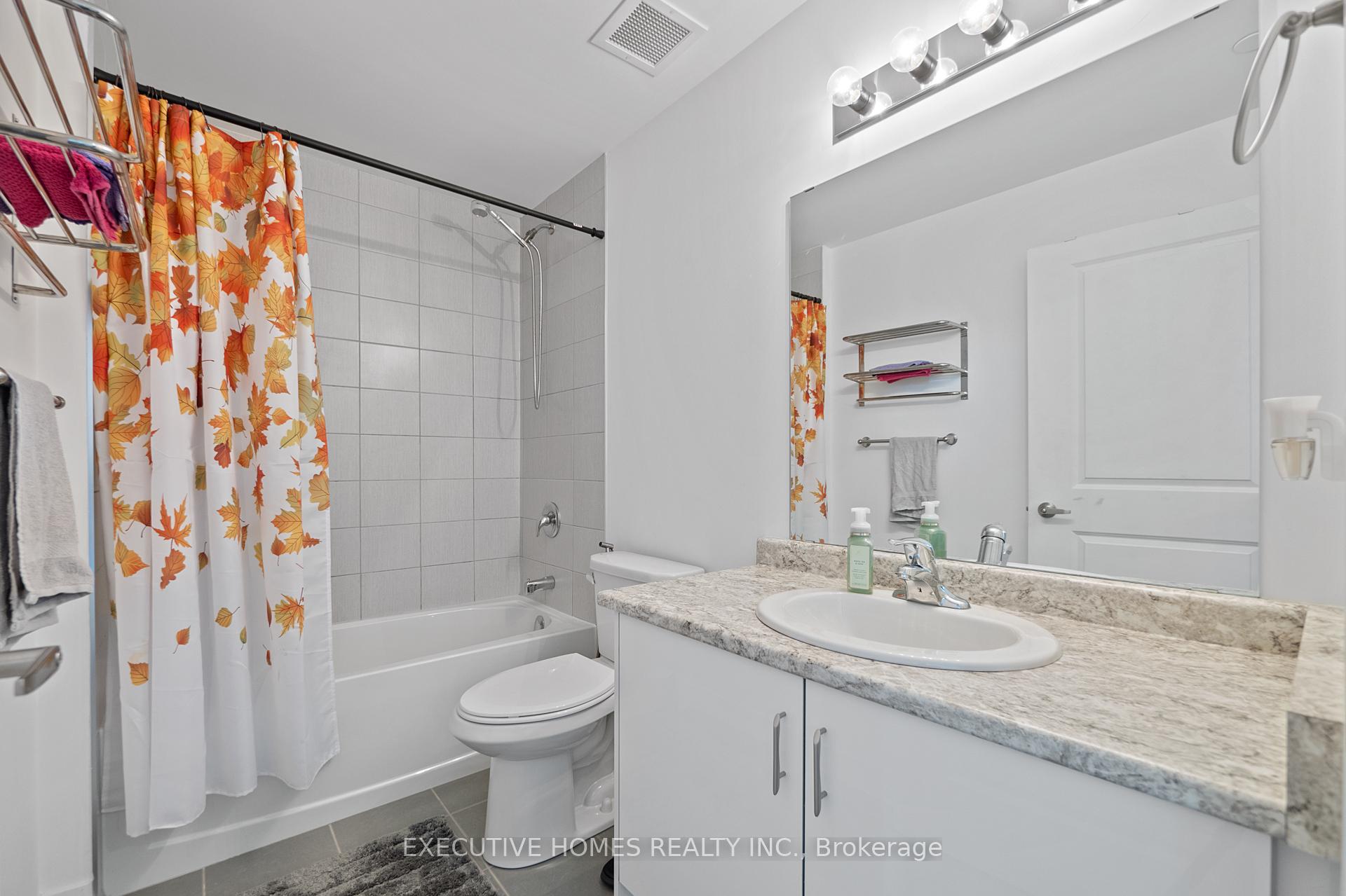 2 Bedrooms Condo at 450 Dundas, Hamilton For sale