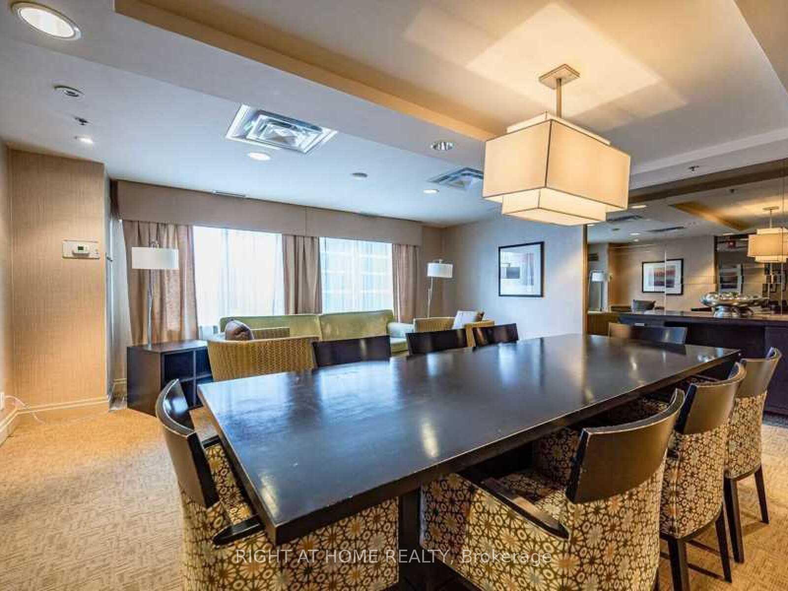 2 Bedrooms Condo at 736 Spadina, Toronto For sale