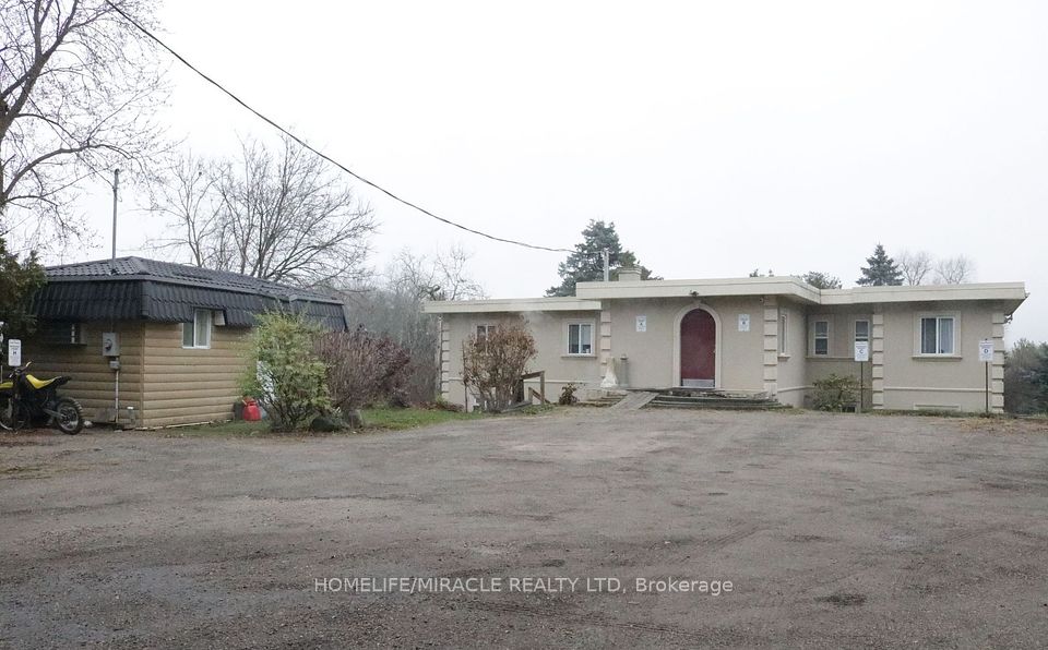 15685 Innis Lake