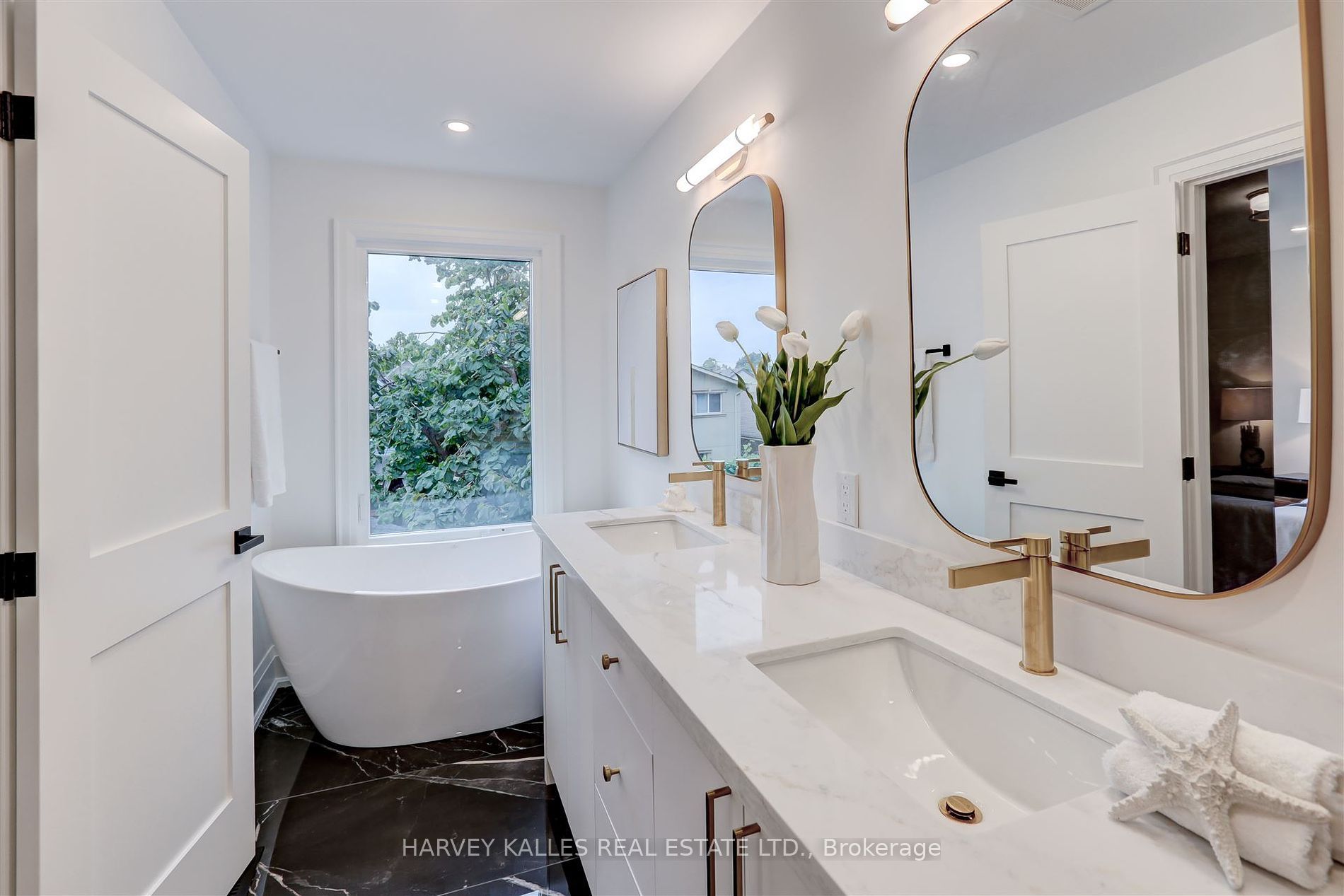 7B Bracebridge Avenue