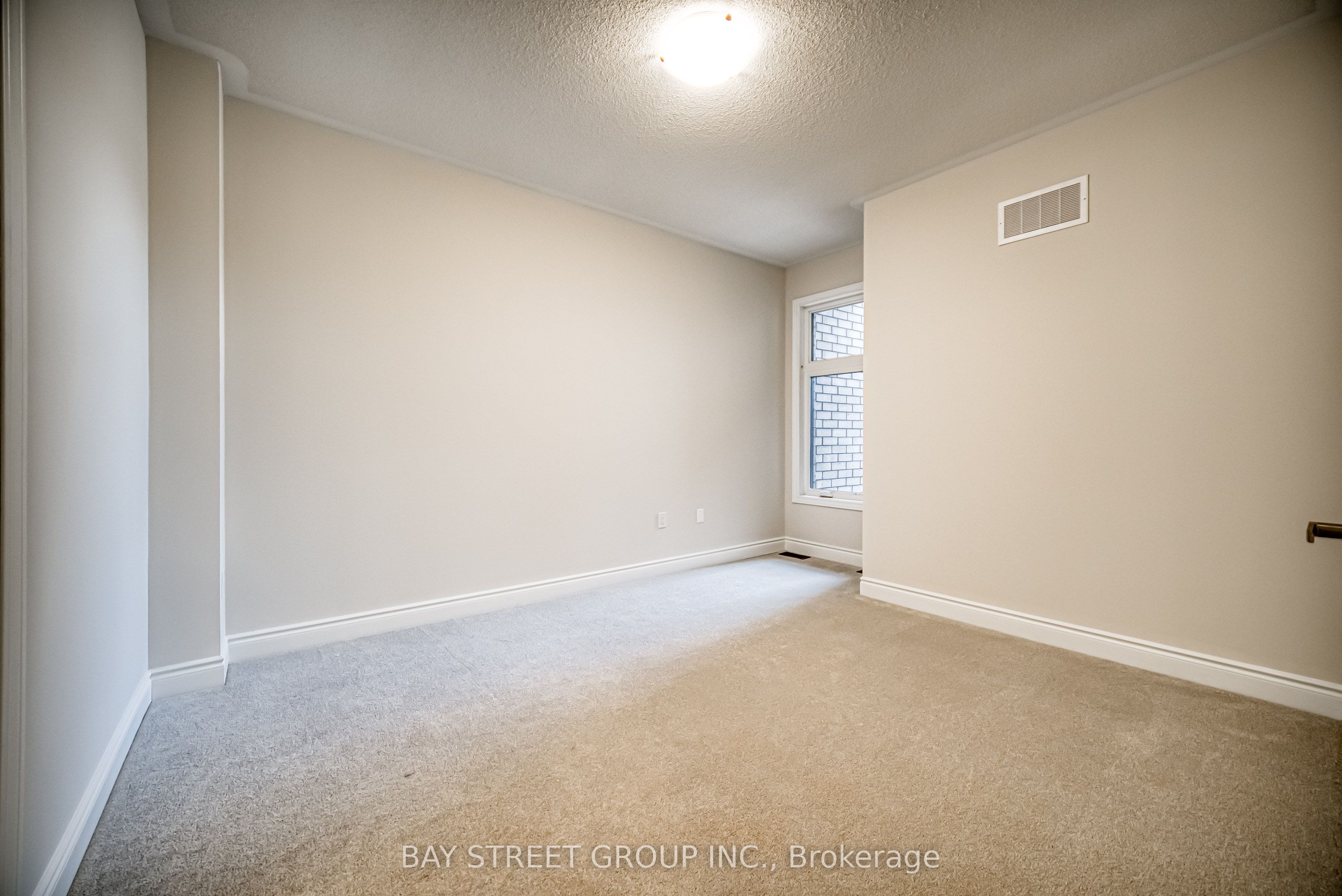 1411 Courtleigh Trail