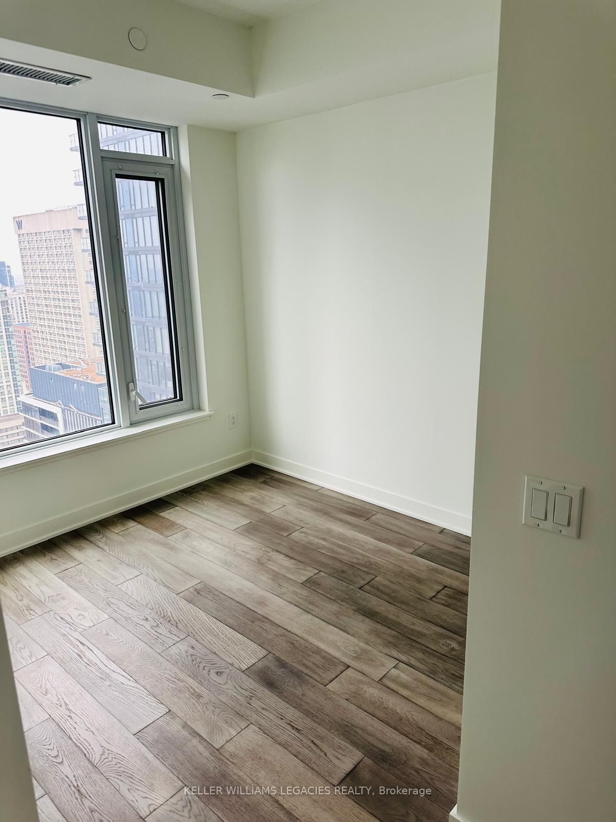 11 Yorkville Avenue, #3106