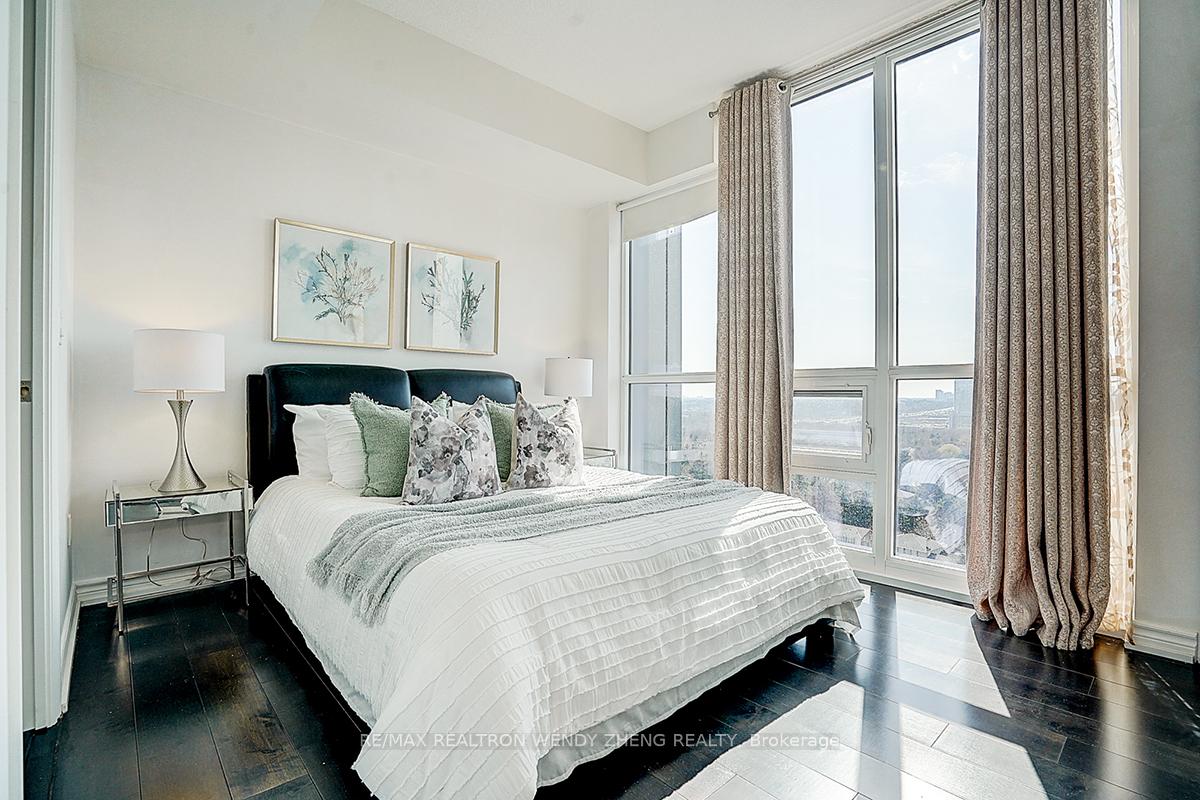 2 Bedrooms Condo at 52 Forest Manor, Toronto For sale