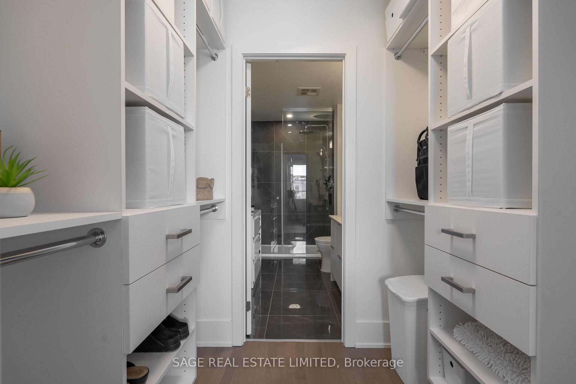 2 Bedrooms Condo at 495 Logan, Toronto For sale