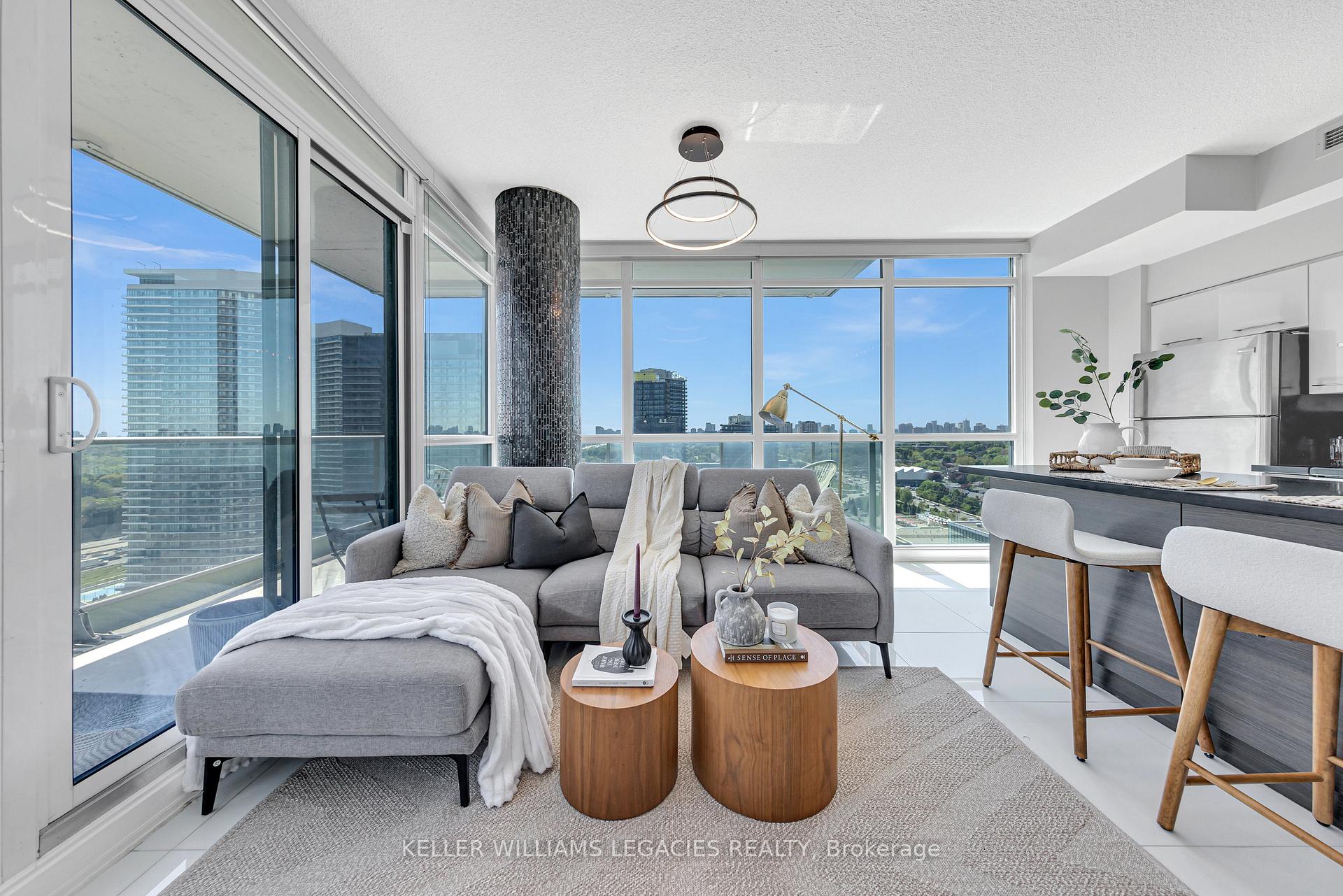 3 Bedrooms Condo at 29 Singer, Toronto For sale