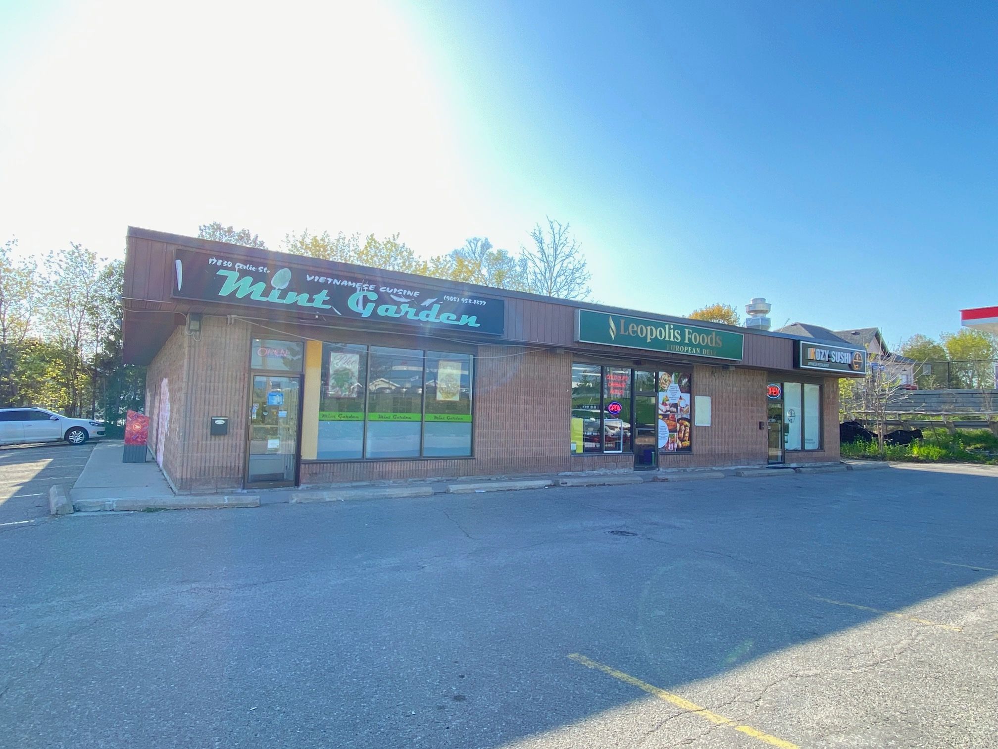 17830 Leslie Street Newmarket Ontario L3Y 3E5