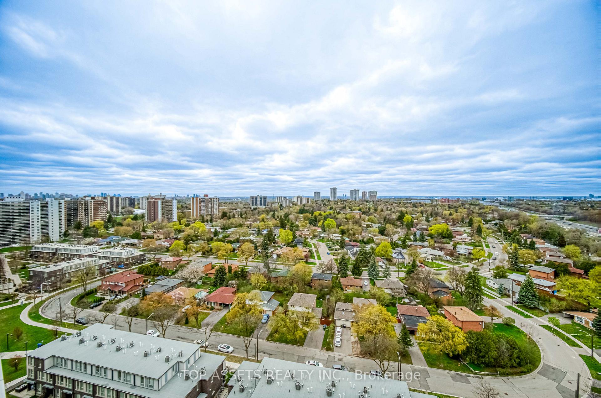 2 Bedrooms Condo at 180 Fairview Mall, Toronto For sale