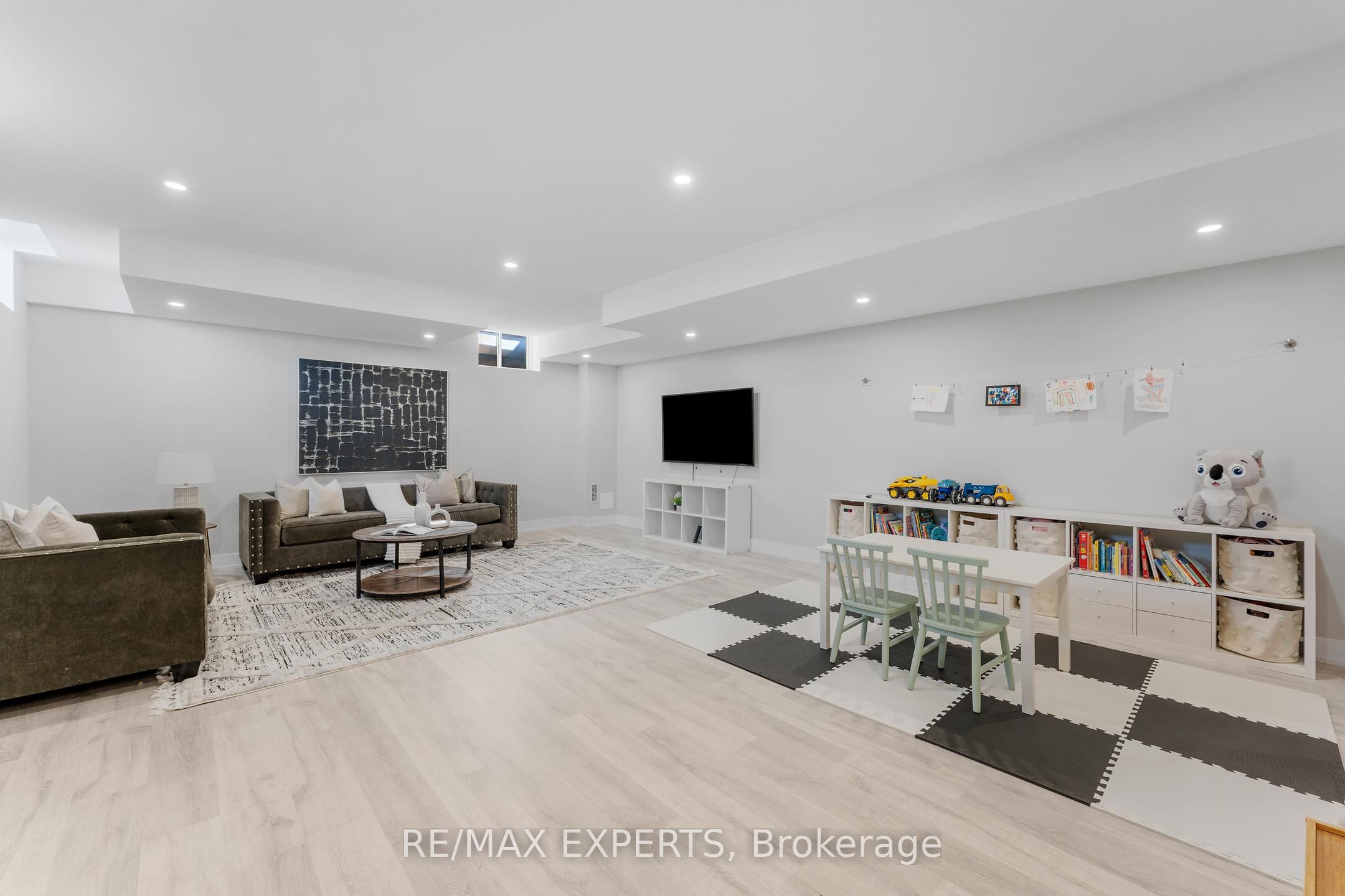 52 Doris Pawley Crescent