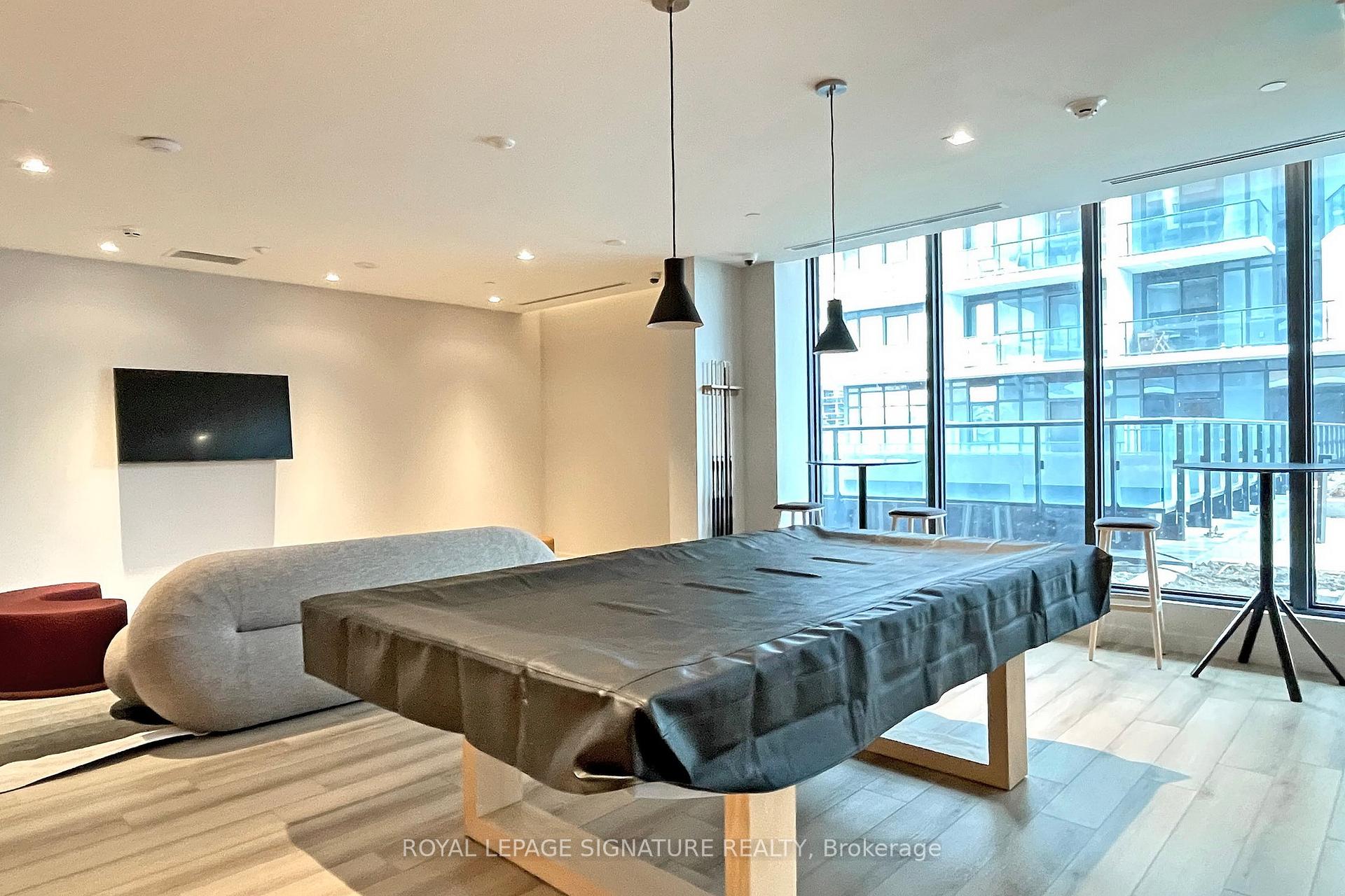 2 Bedrooms Condo at 9 Tecumseth, Toronto For sale