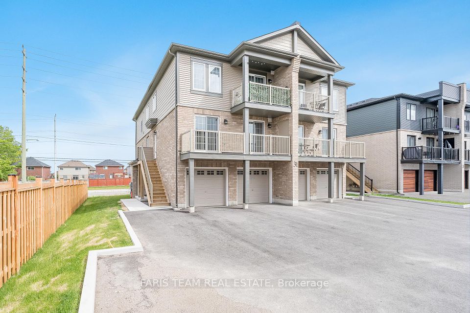 #2 - 31A Pumpkin Corner Crescent, Barrie, ON L9J 0T5