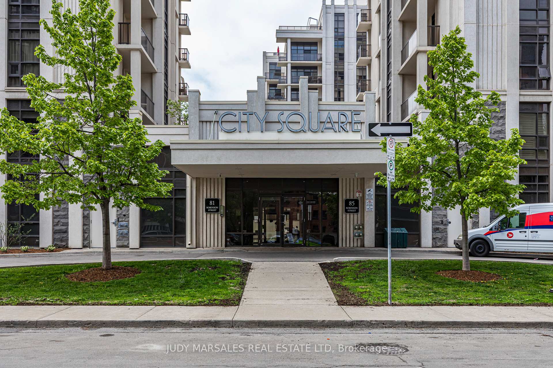 1 Bedroom Condo at 85 Robinson, Hamilton For sale