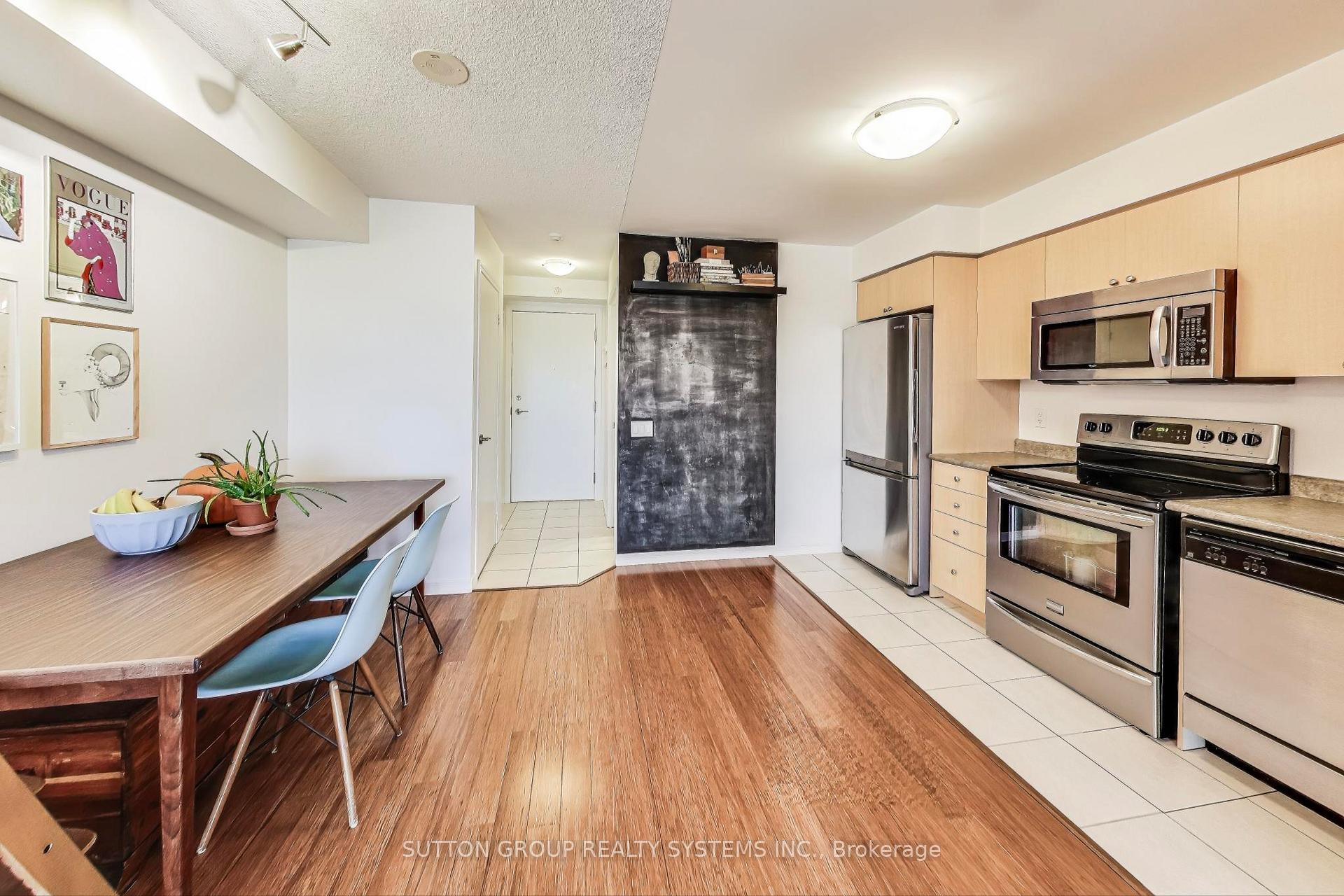 1 Bedroom Condo at 60 Heintzman, Toronto For sale