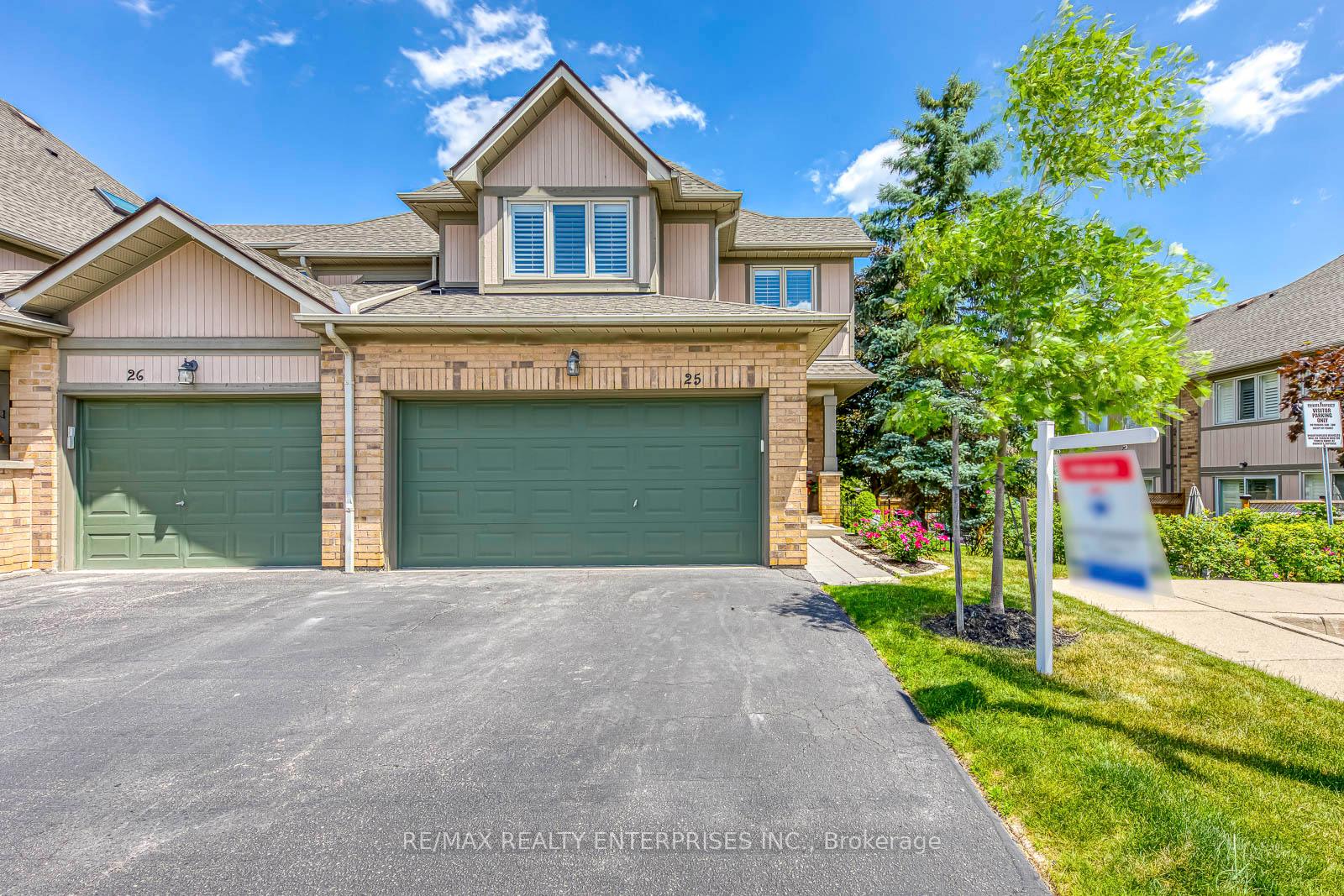 3 Bedrooms Condo at 5658 Glen Erin, Mississauga For sale