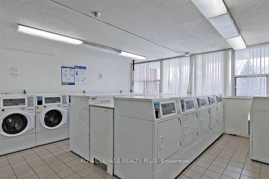 1 Bedroom Condo at 3501 Glen Erin, Mississauga For sale