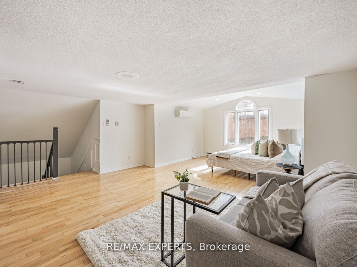 32 Rosebury Lane