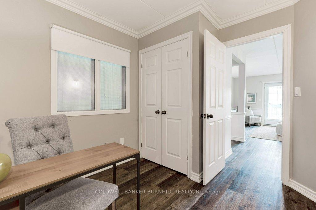 2 Bedrooms Condo at 2040 Cleaver,  Burlington For sale