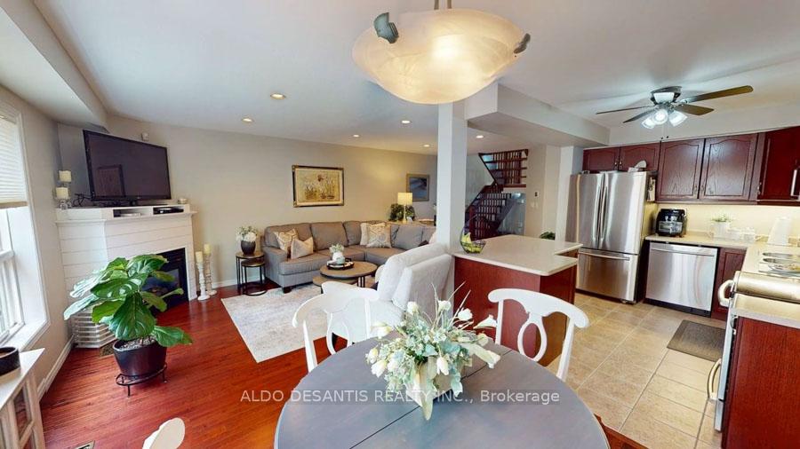 3 Bedrooms Condo at 348 Highland, Hamilton For sale