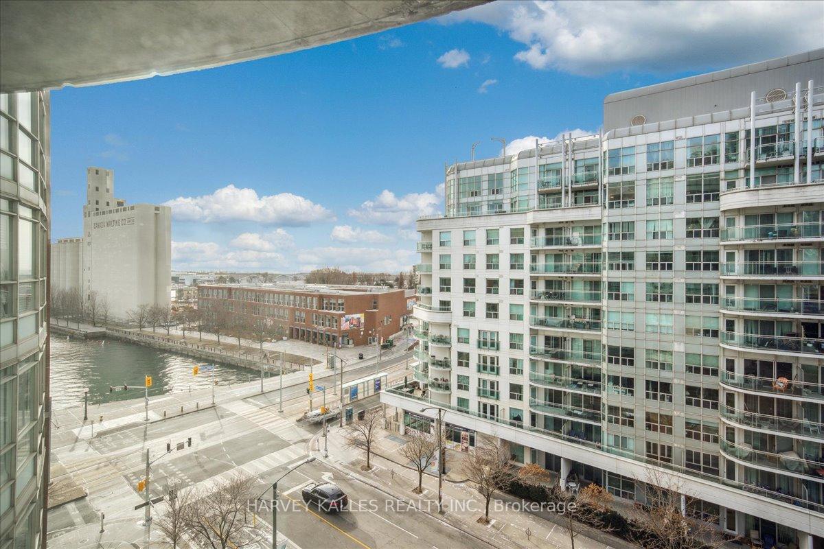 2 Bedrooms Condo at 550 Queens, Toronto For sale