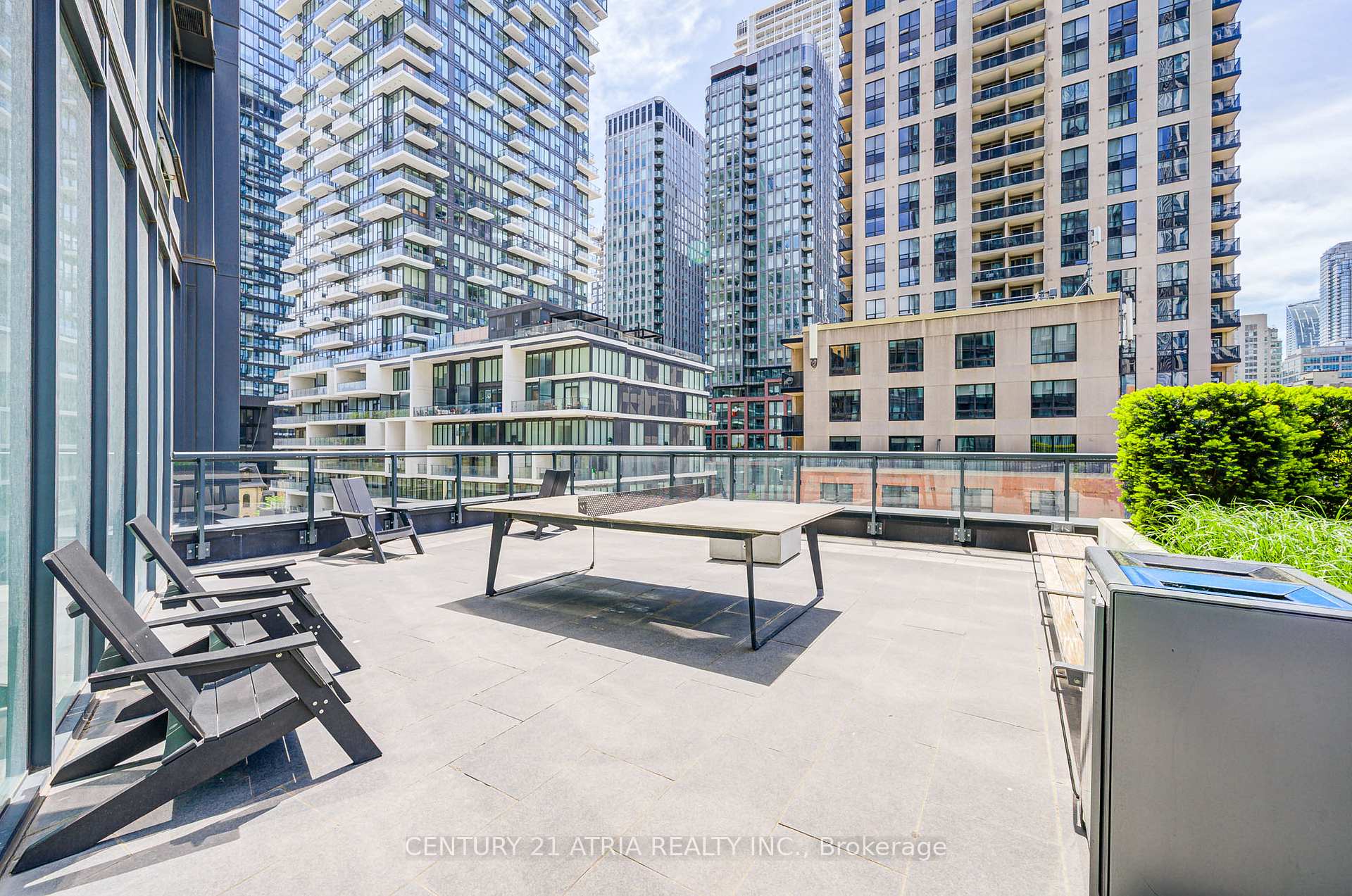 2 Bedrooms Condo at 60 Shuter, Toronto For sale