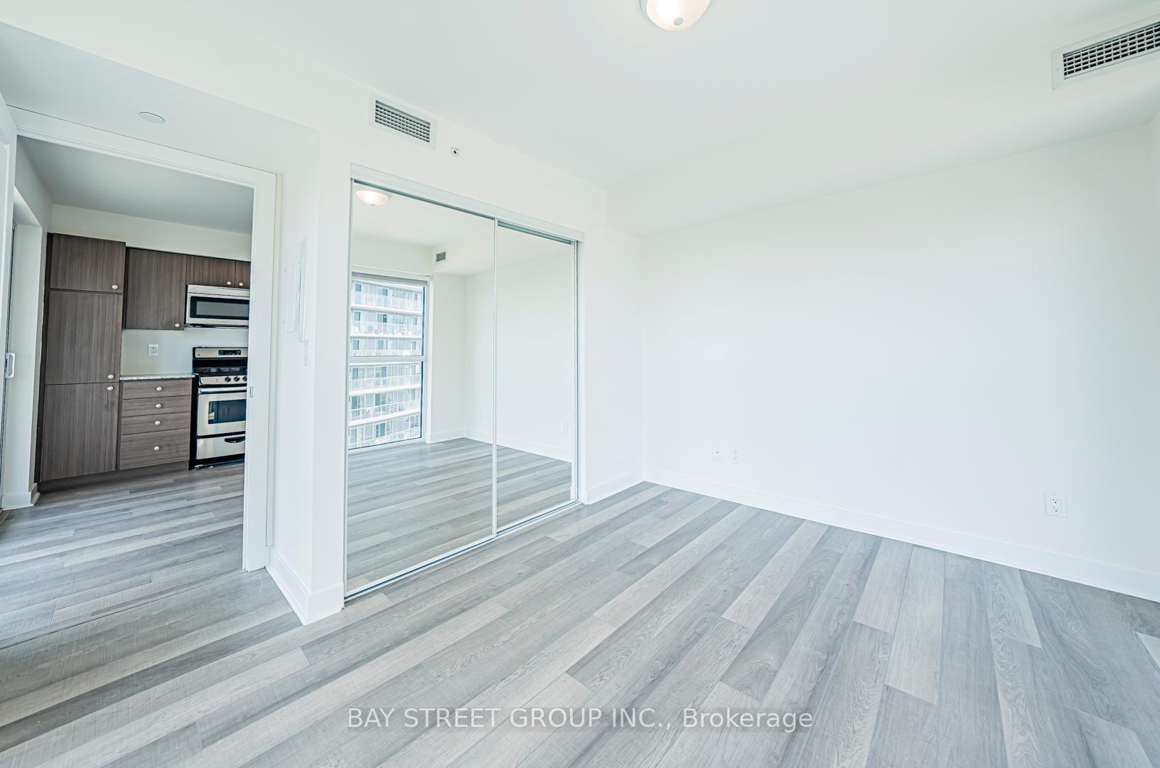 1 Bedroom Condo at 275 Yorkland, Toronto For sale