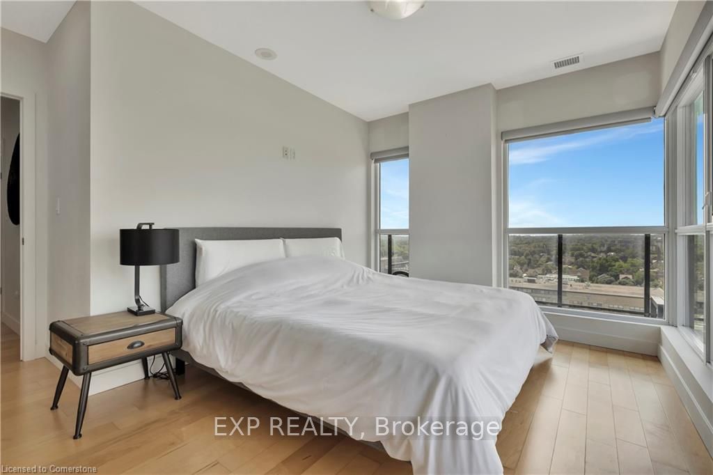 1 Victoria Street S, #1001