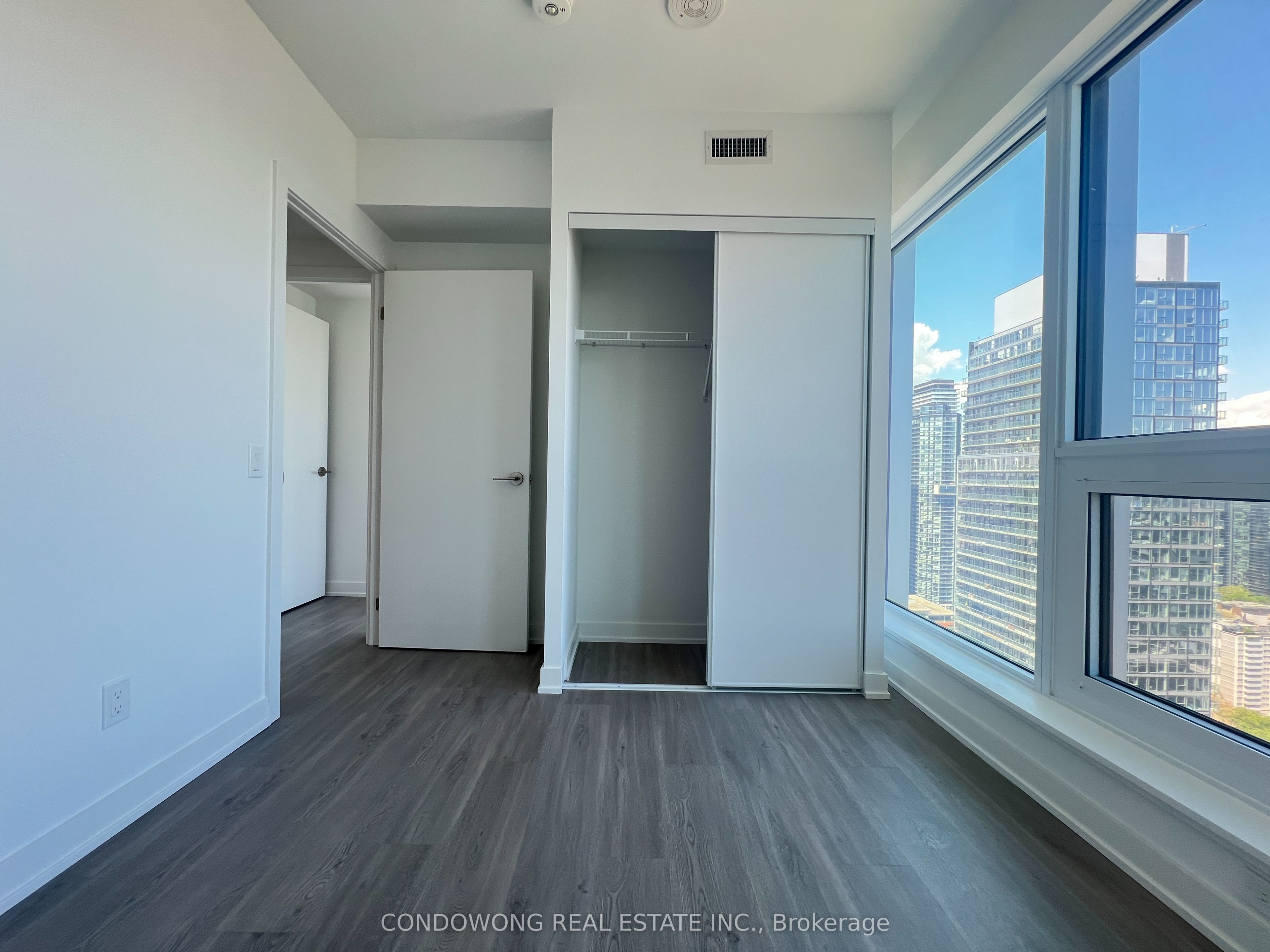 8 Wellesley Street W, #4109
