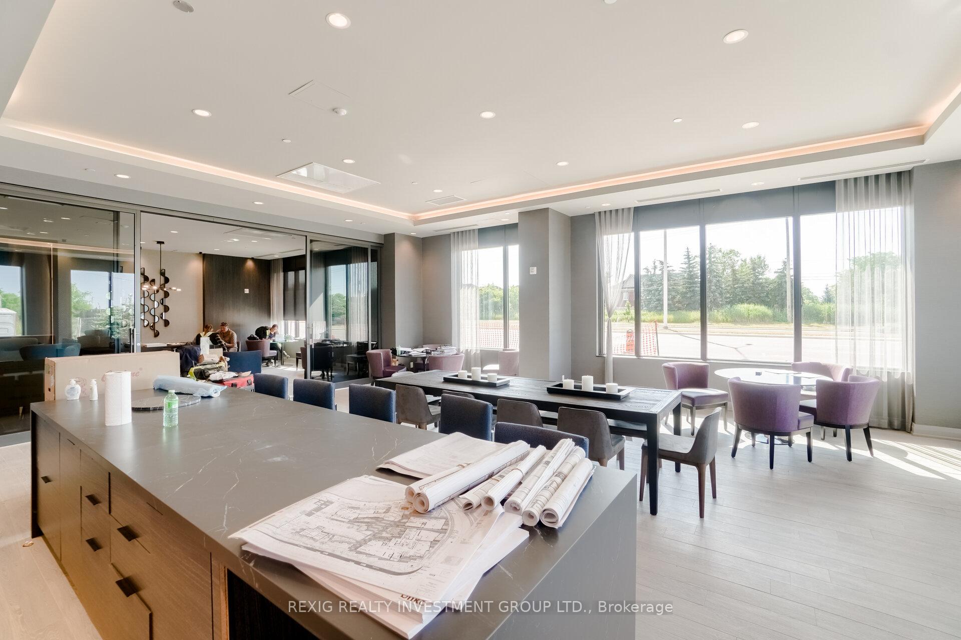 2 Bedrooms Condo at 95 DUNDAS, Oakville For sale