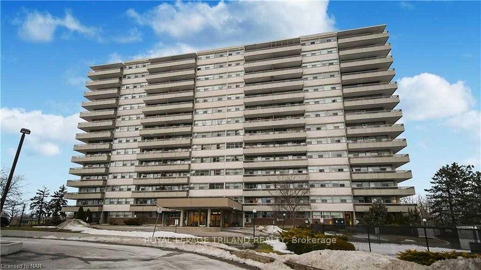 #901 - 215 Glenridge Avenue, St. Catharines, ON L2T 3J7