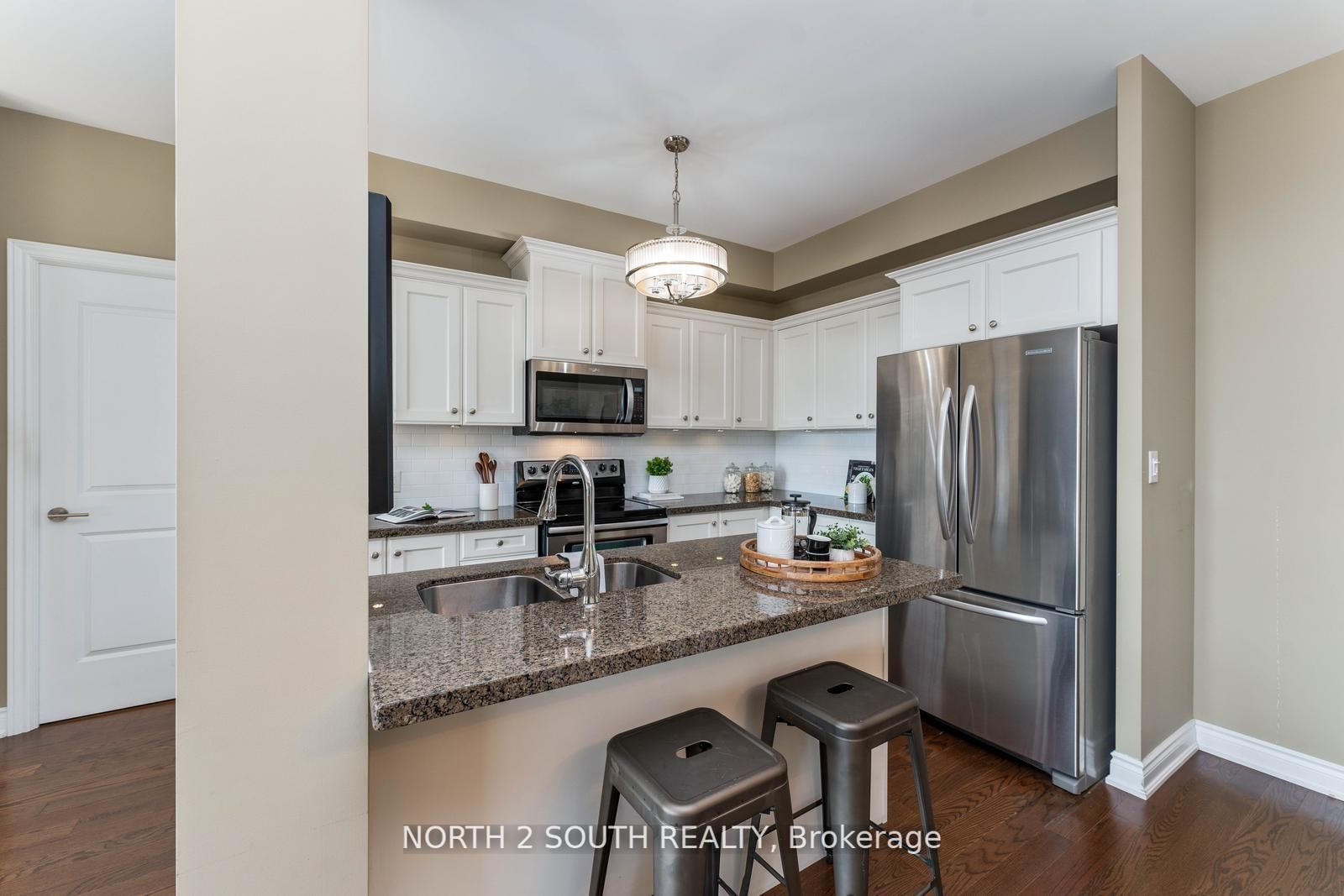 281 Woodbridge Avenue, #521