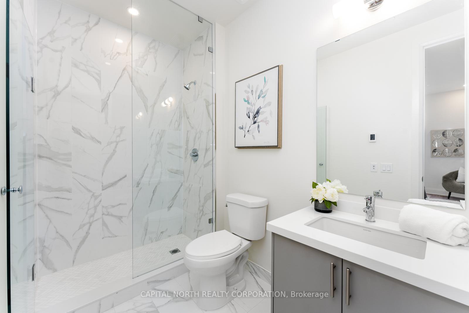 3 Bedrooms Condo at 509 Dundas,  Oakville For sale