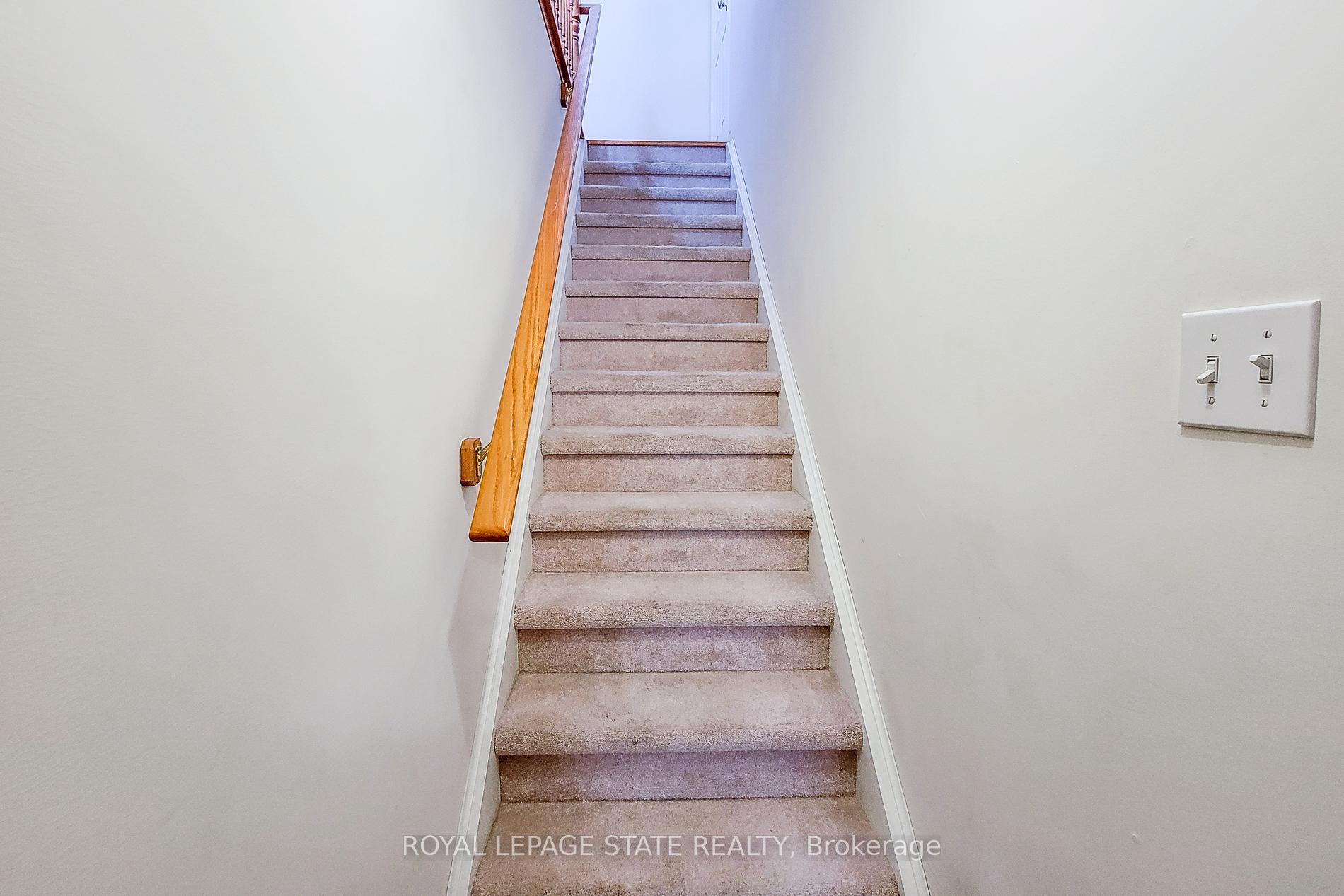 2 Bedrooms Condo at 751 Rymal, Hamilton For sale