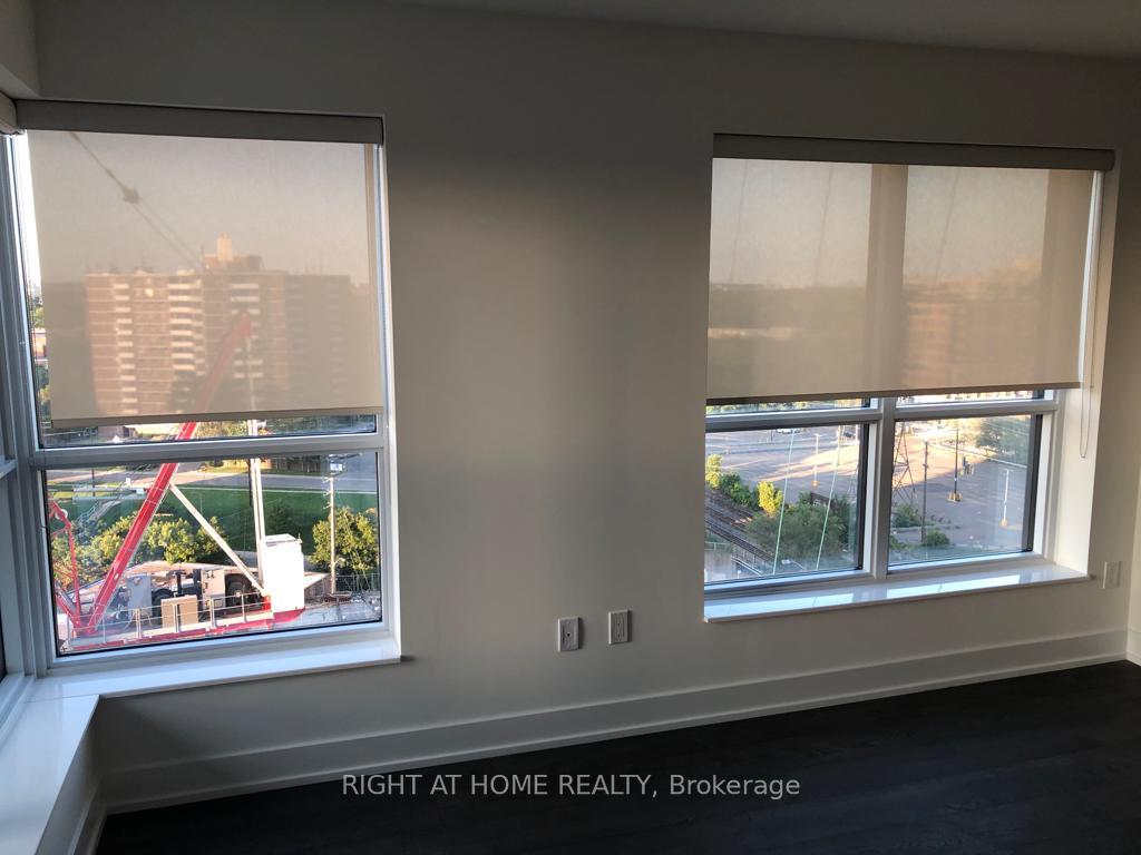 2 Bedrooms Condo at 7 Mabelle,  Toronto For sale