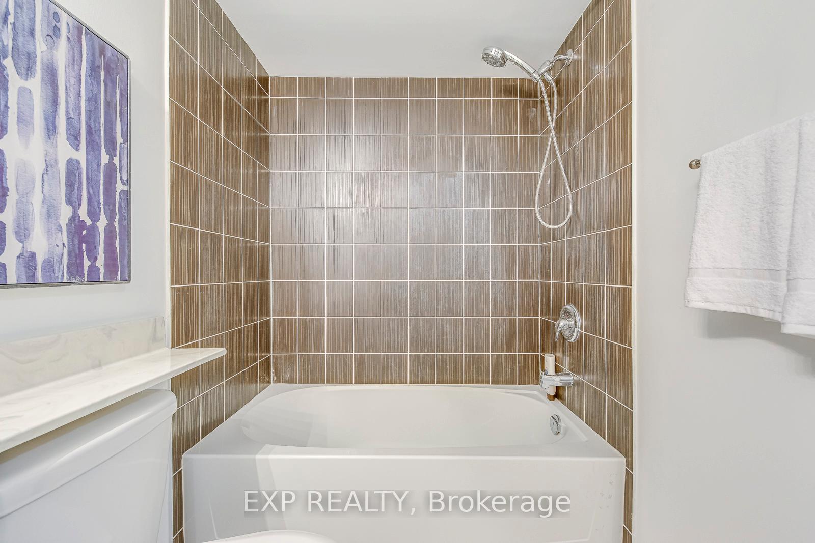 2 Bedrooms Condo at 2484 Post, Oakville For sale